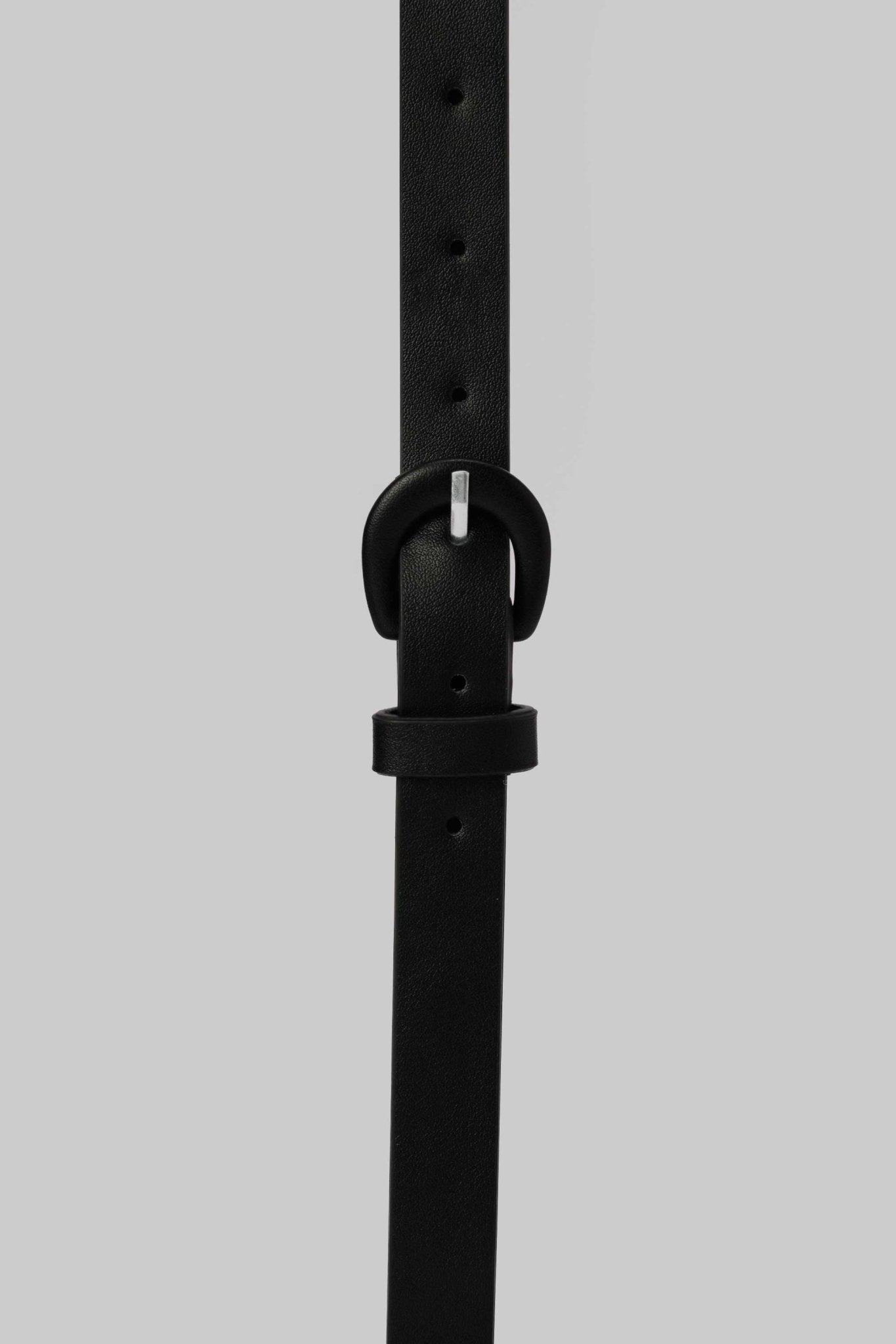 Belt | Black Thick Minimal Round-Buckle Belt BELT CZBELT - Cizaro Jeans