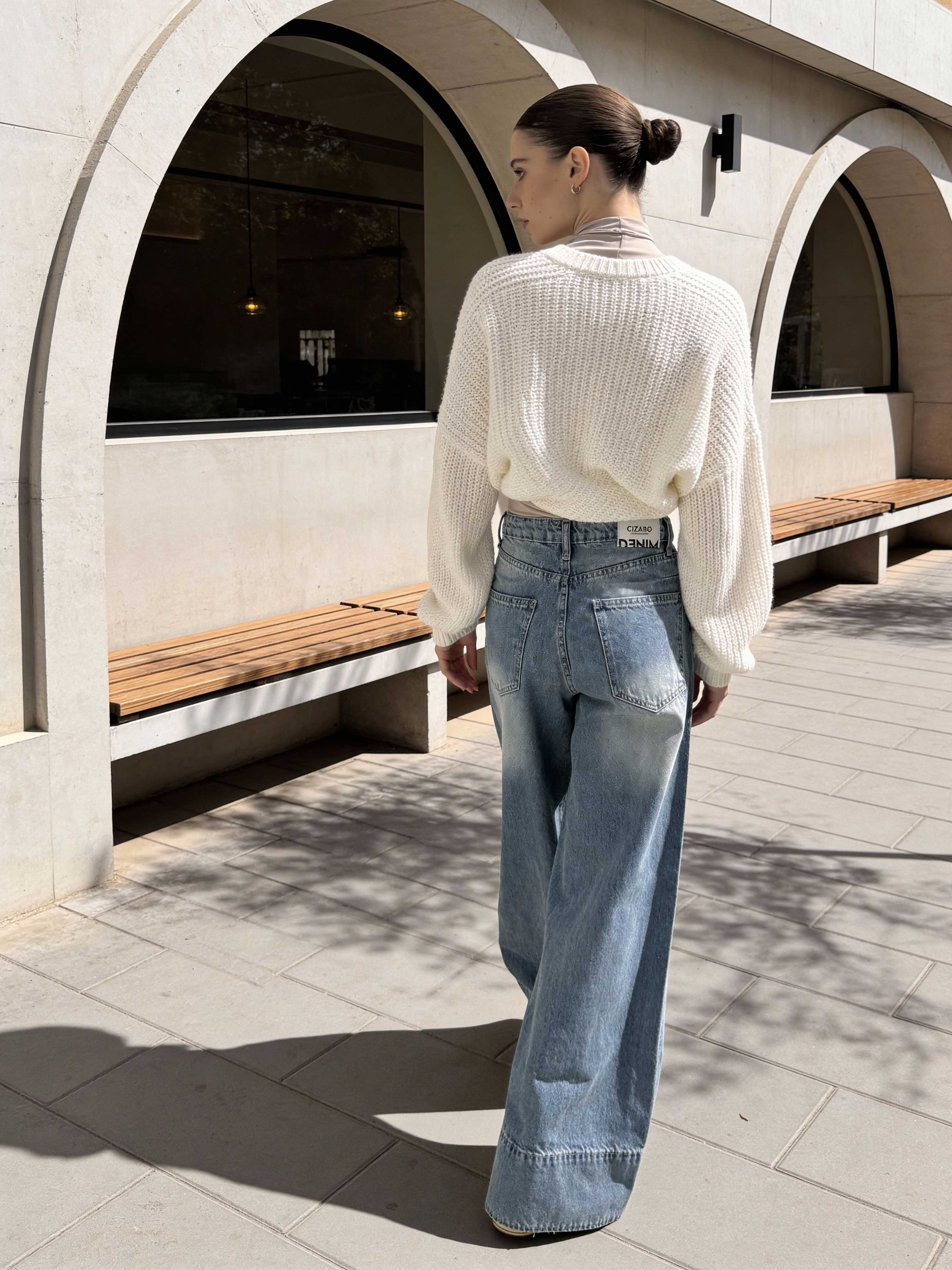 Extreme Wide Leg – High-Waist Light Vintage Blue Jeans