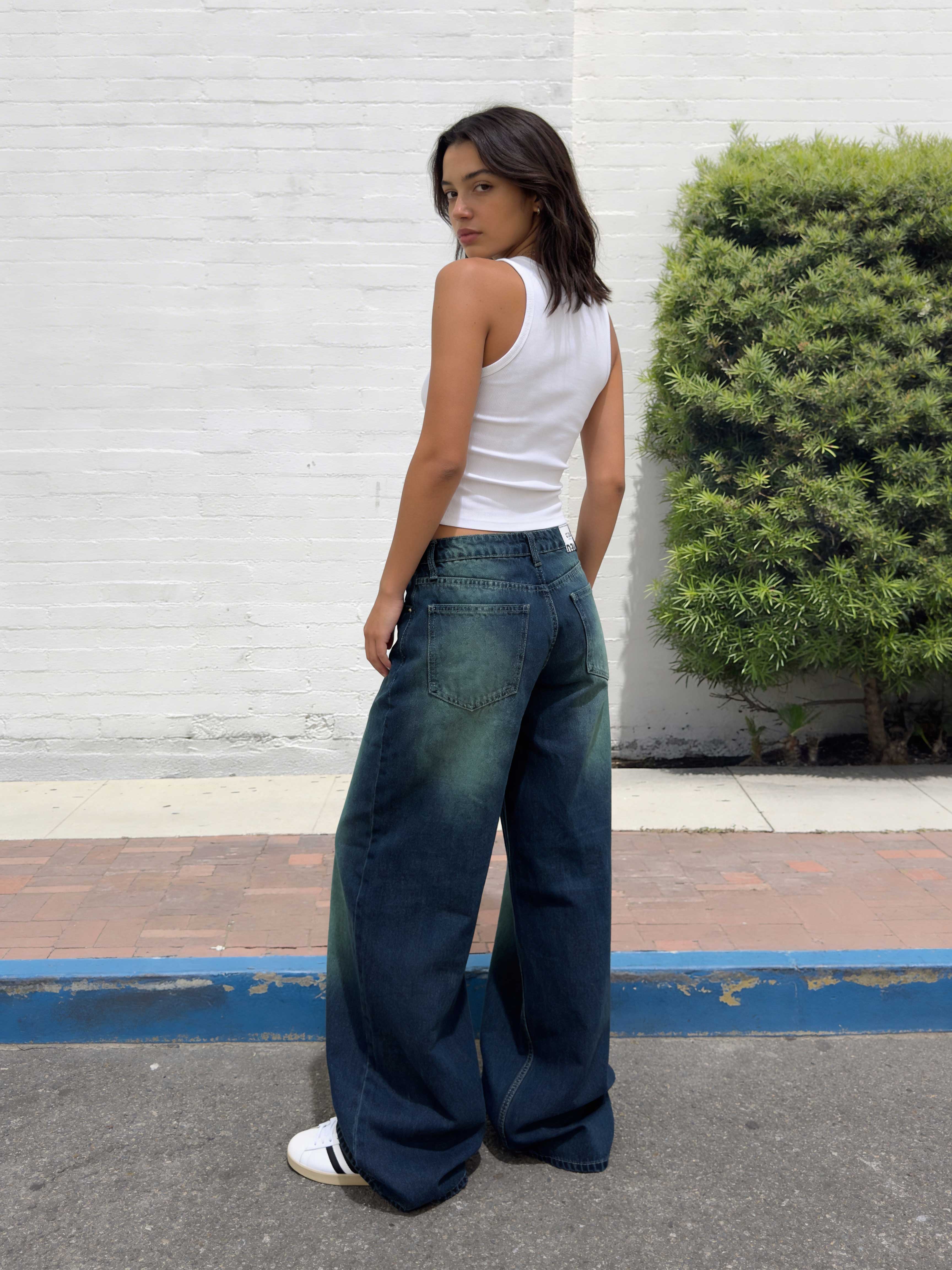 Super Baggy - Mid-Waist Dark Blue-Green Washed Jeans