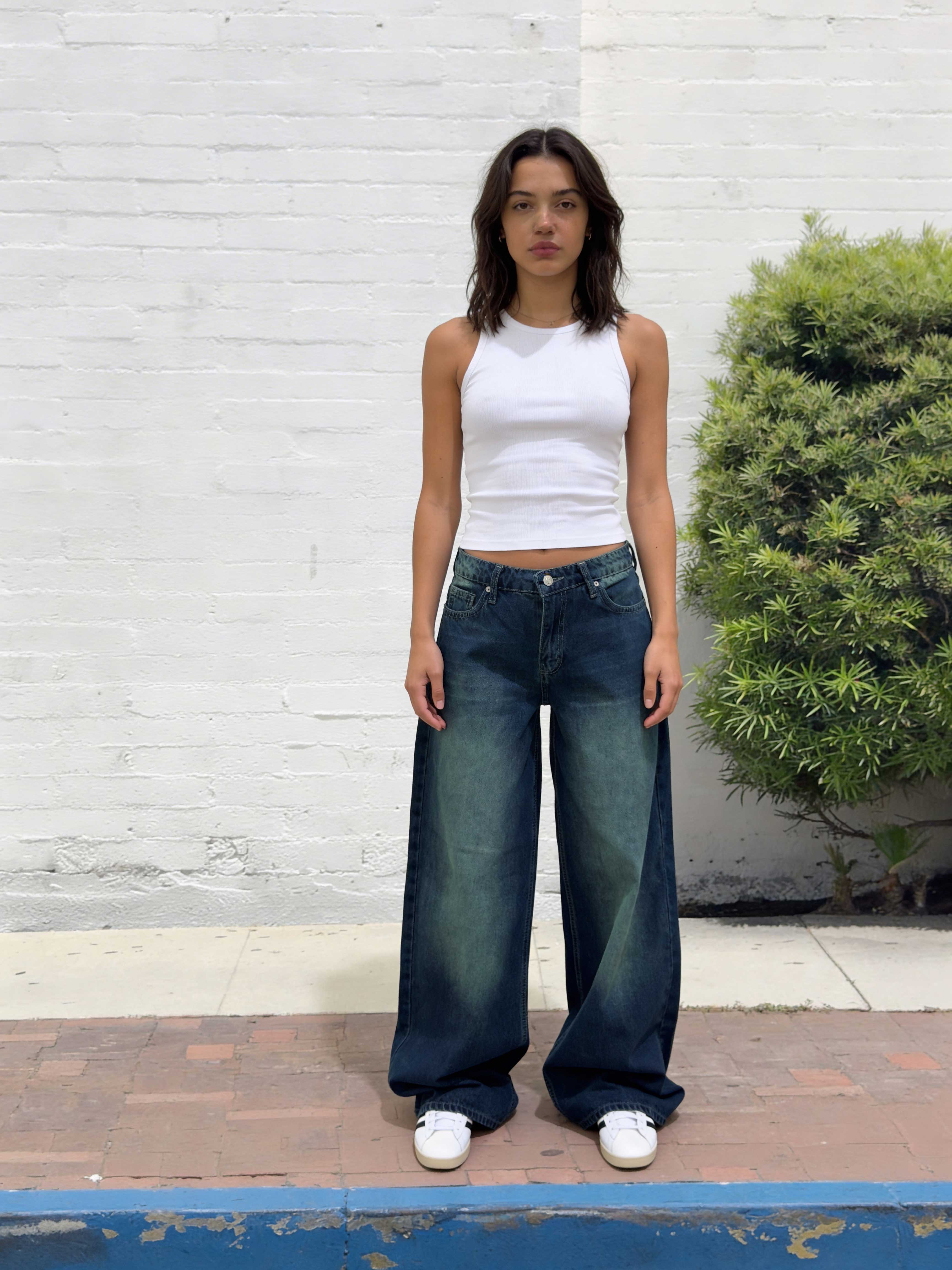 Super Baggy - Mid-Waist Dark Blue-Green Washed Jeans