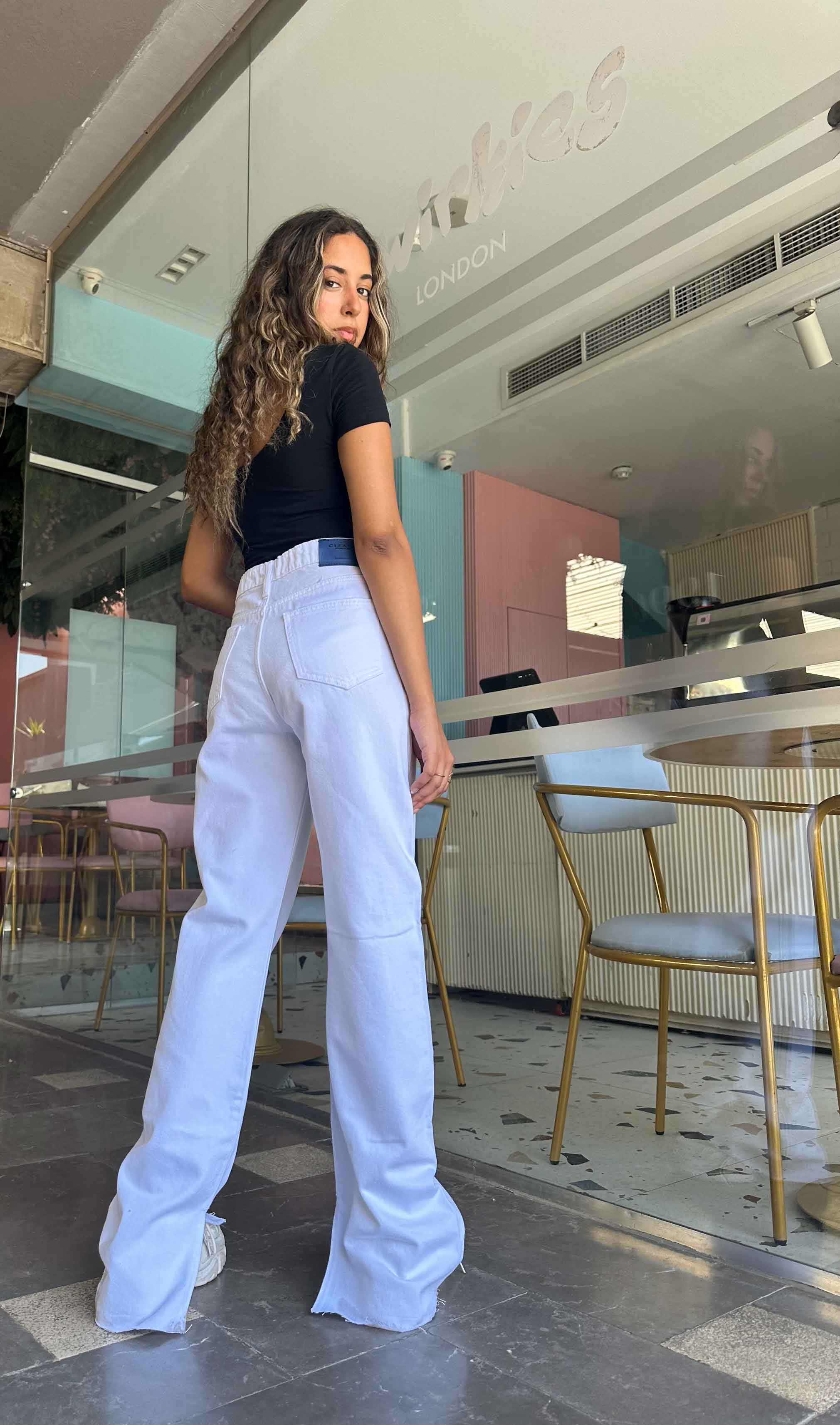 Straight Leg - White Split Hem. Straight-Leg Cizaro - Cizaro Jeans