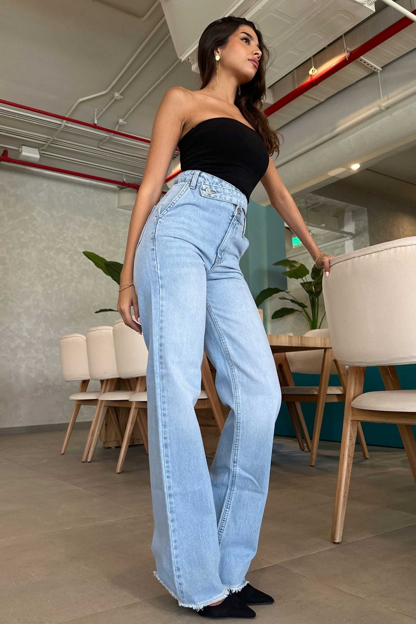 Straight-Leg - High-Waist Light Blue Jeans with Cross Belt Straight-Leg CIZARO - Cizaro Jeans