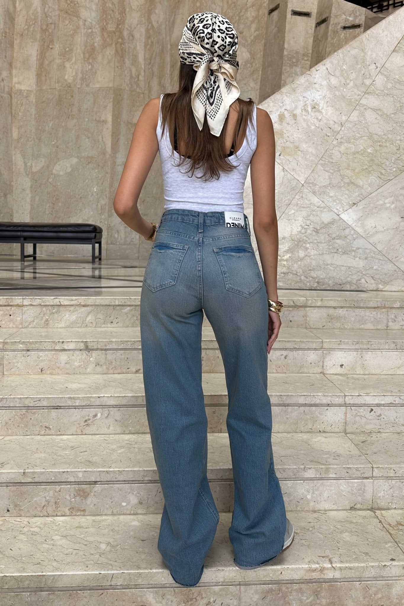 Ultra Comfort | Wide-Leg High-Waist Clay Medium Blue Raw Hem Washed Jeans. Wide-Leg CIZARO - Cizaro Jeans