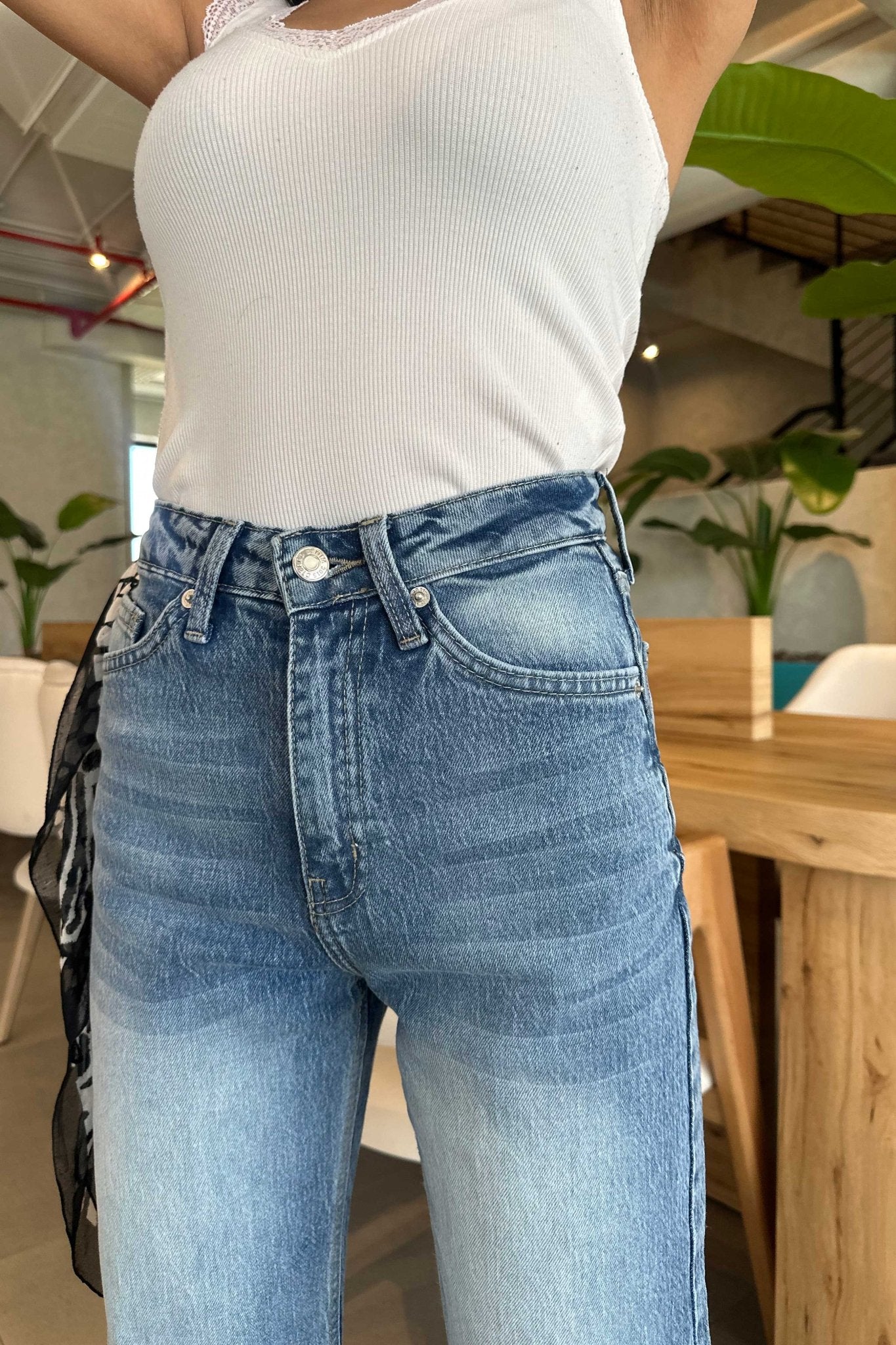 Ultra Comfort | Straight-Leg - High-Waist Raw Hem Medium Washed Blue Jeans Straight CIZARO - Cizaro Jeans