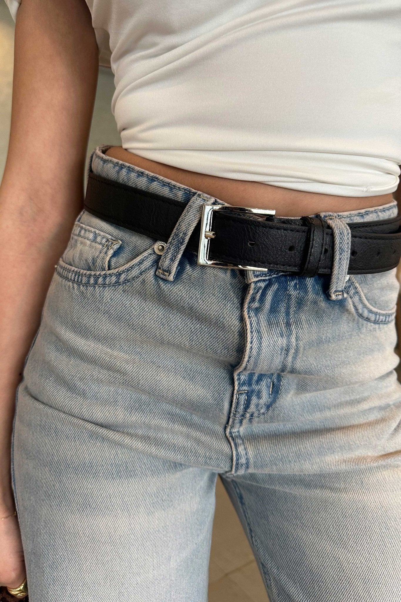 Wide-Leg | Turn Up High-Waist Light Hazy Blue Washed Jeans. Mom-Fit CIZARO - Cizaro Jeans