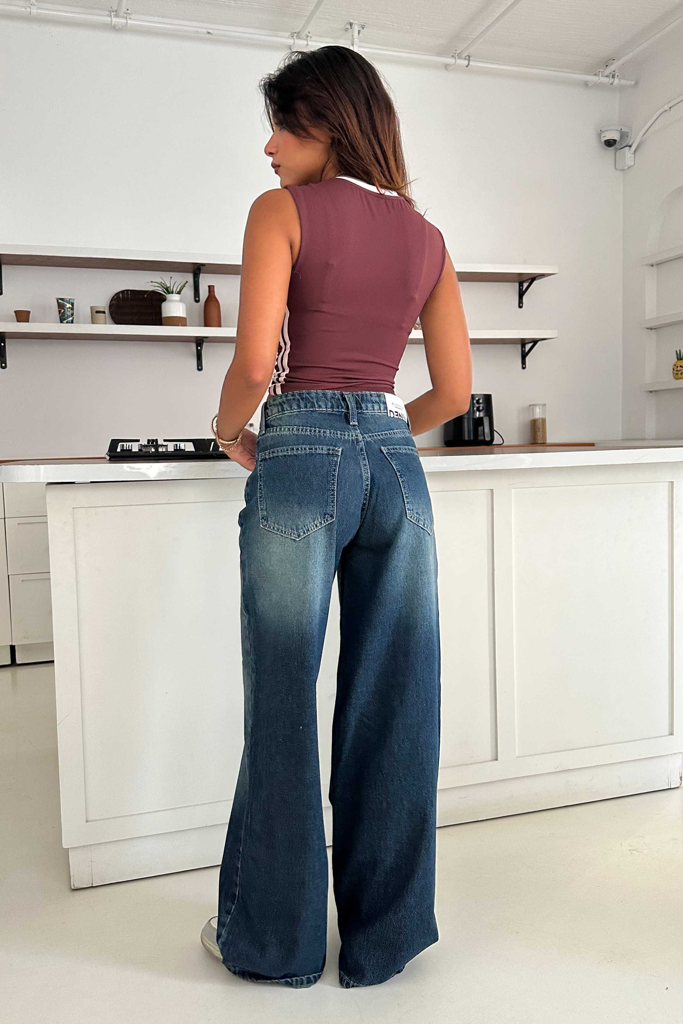 Super Baggy - Mid-Rise Mid Vintage Blue Jeans