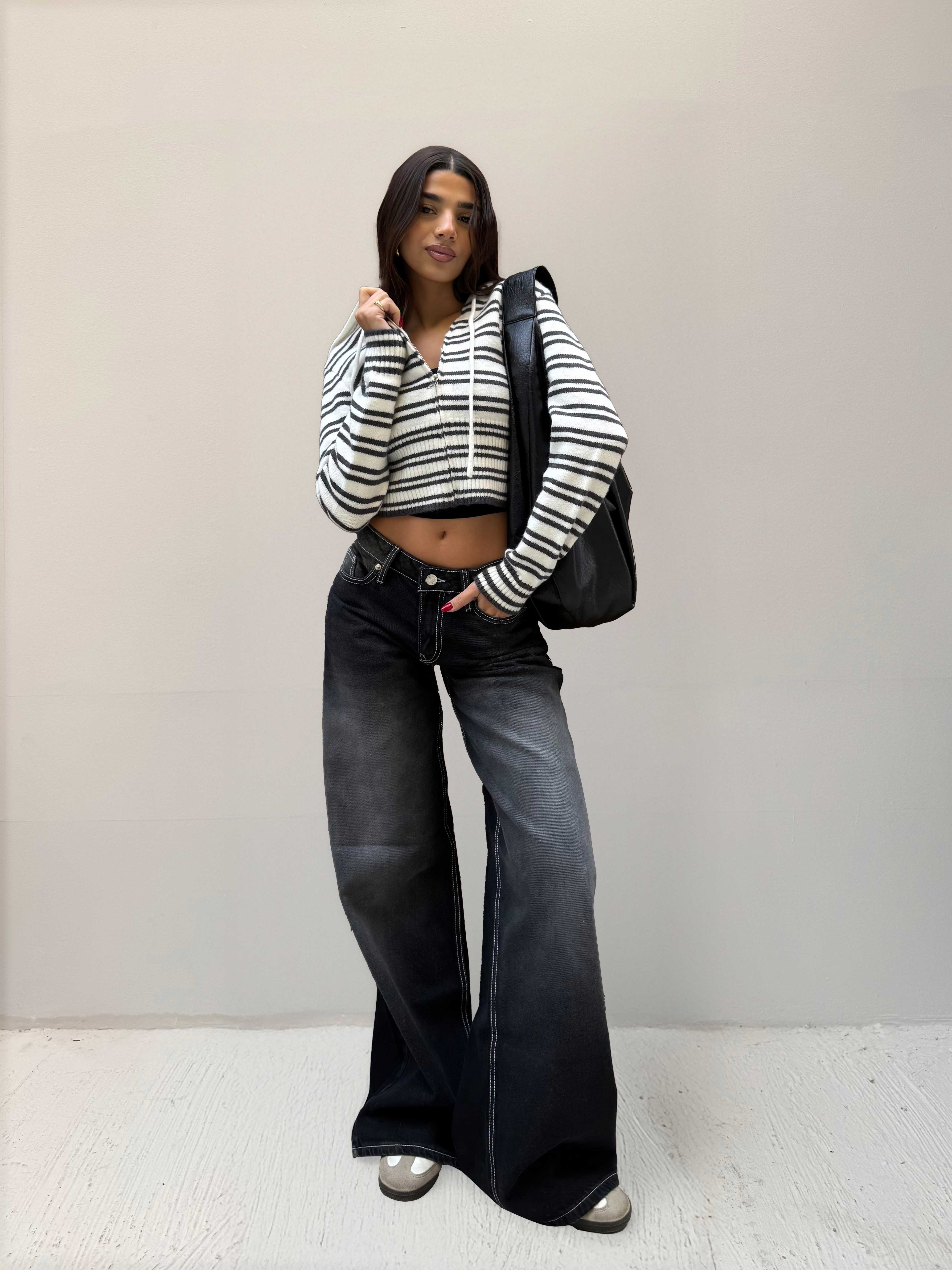 Baggy – Low-Waist Faded Washed Black Jeans