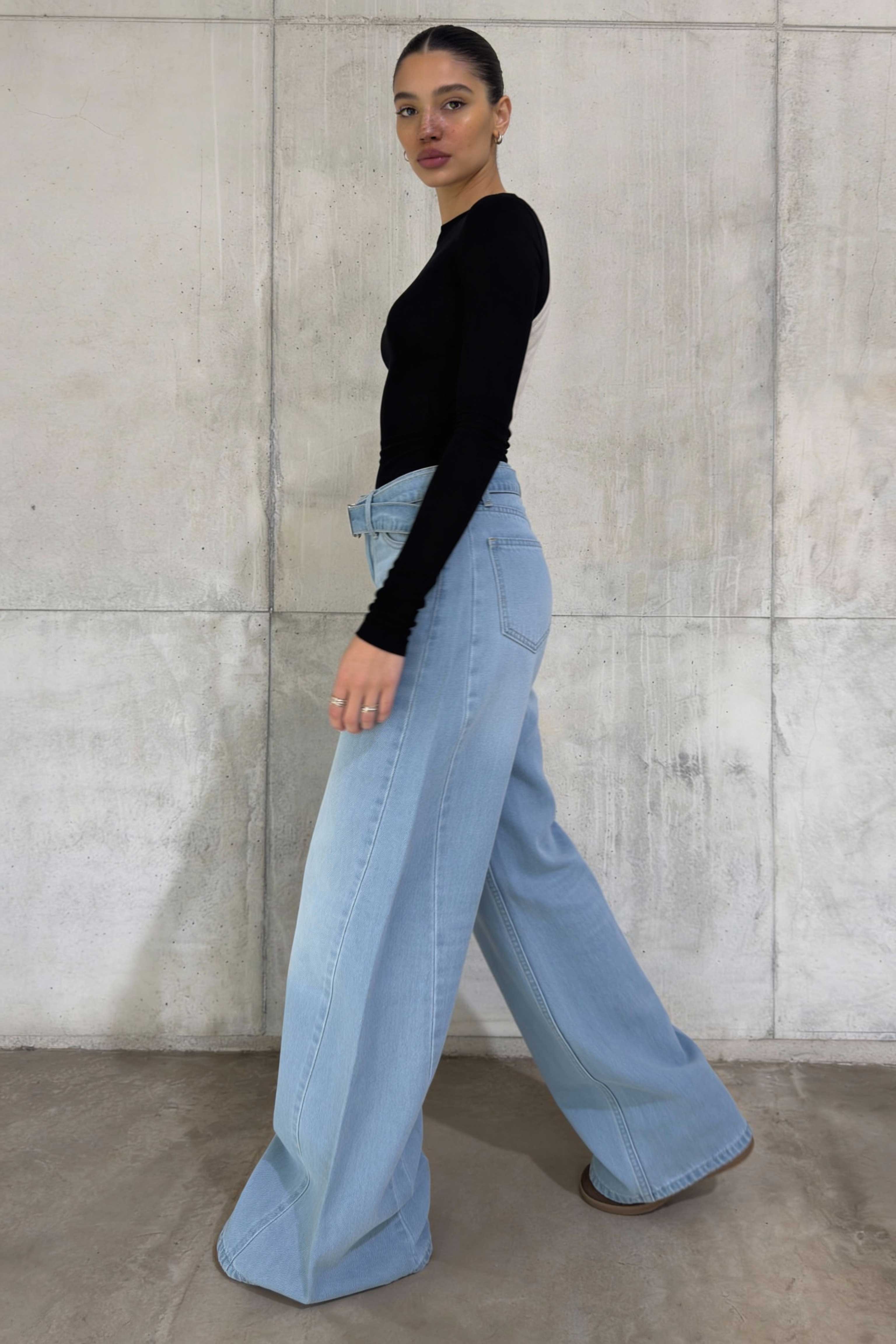 Belted Super Baggy – Mid-Rise Bright Blue Jeans Super Baggy CIZARO - Cizaro Jeans