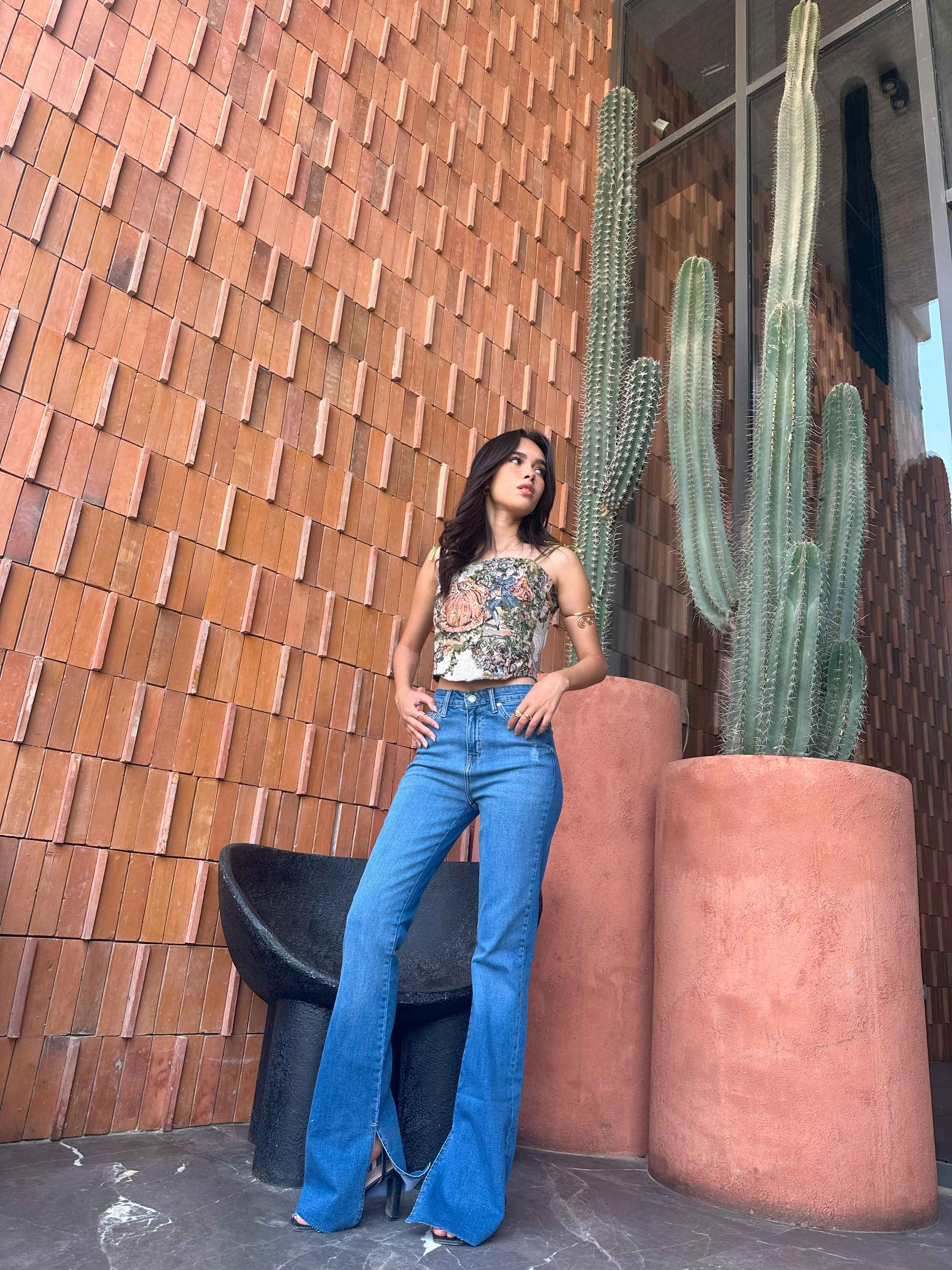 Flared - Mid Blue Split Hem. Flare CIZARO - Cizaro Jeans