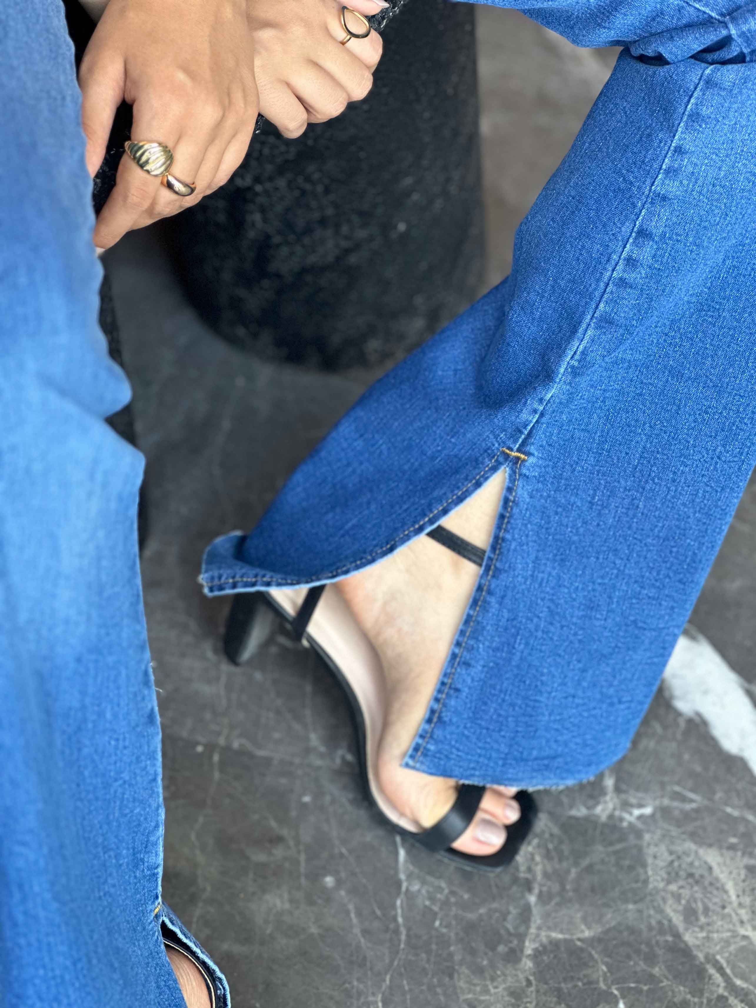 Flared - Mid Blue Split Hem. Flare CIZARO - Cizaro Jeans