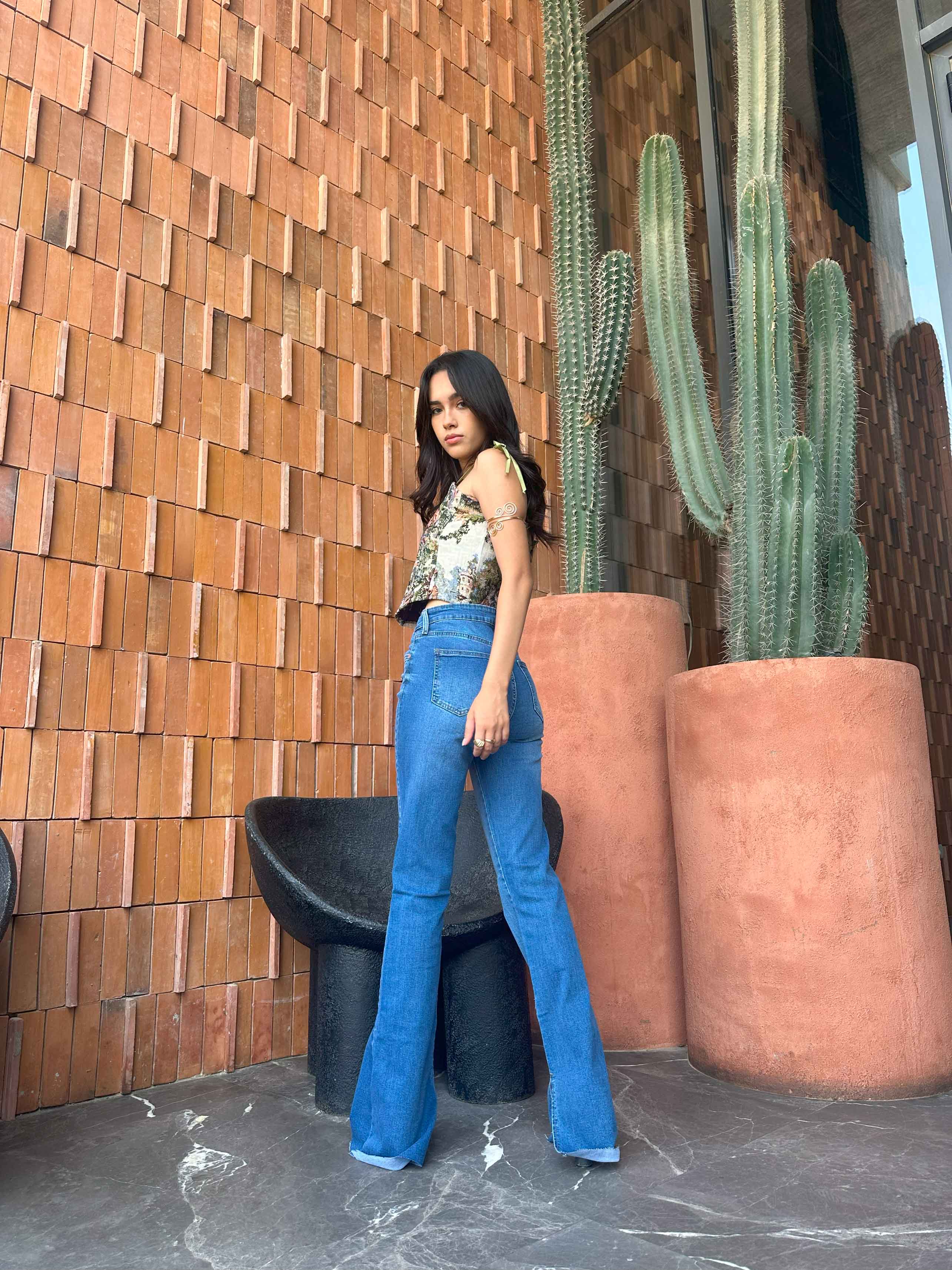 Flared - Mid Blue Split Hem. Flare CIZARO - Cizaro Jeans