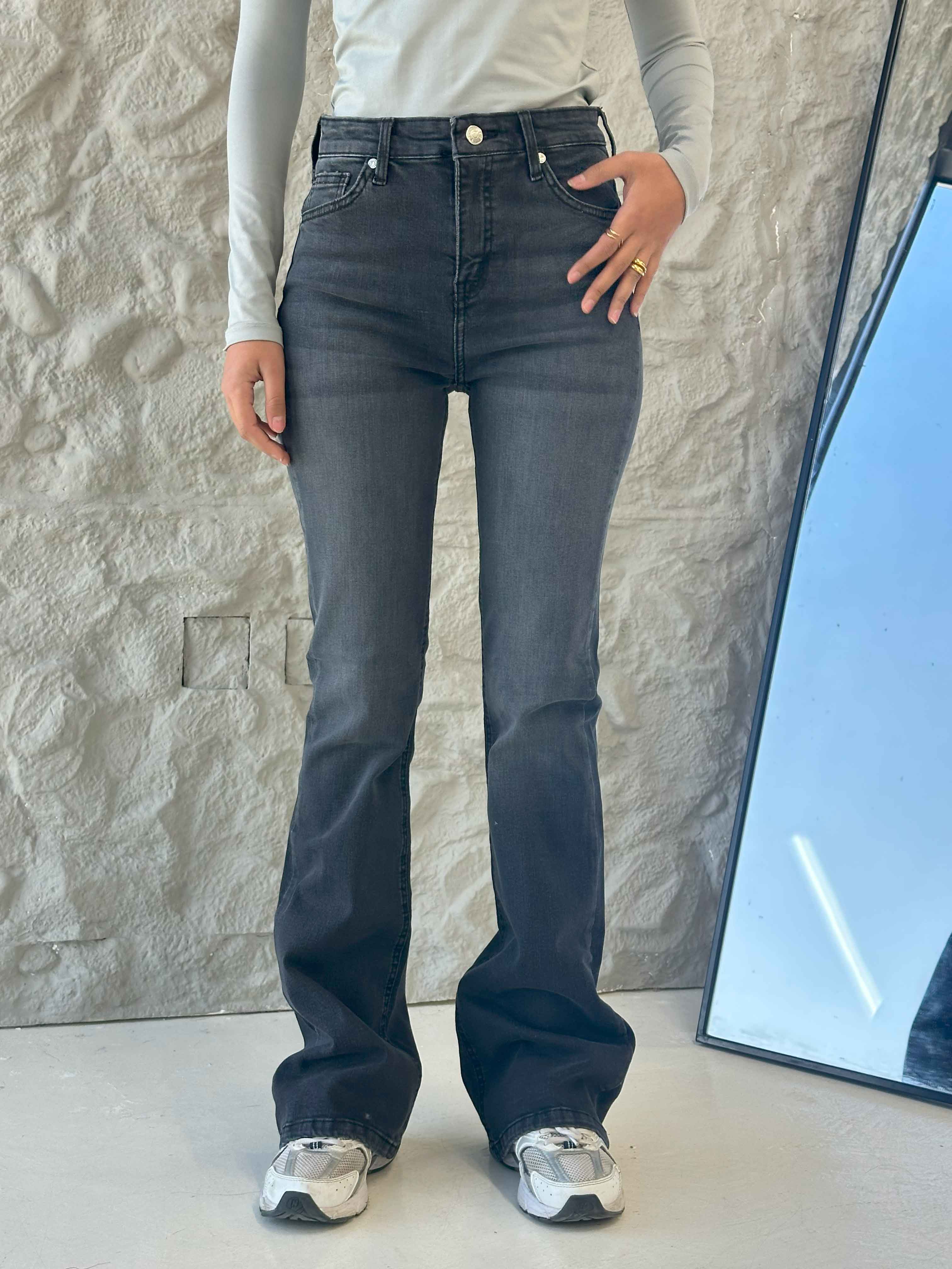 Flared - Faded Grey Wash Jeans. Flare CIZARO - Cizaro Jeans