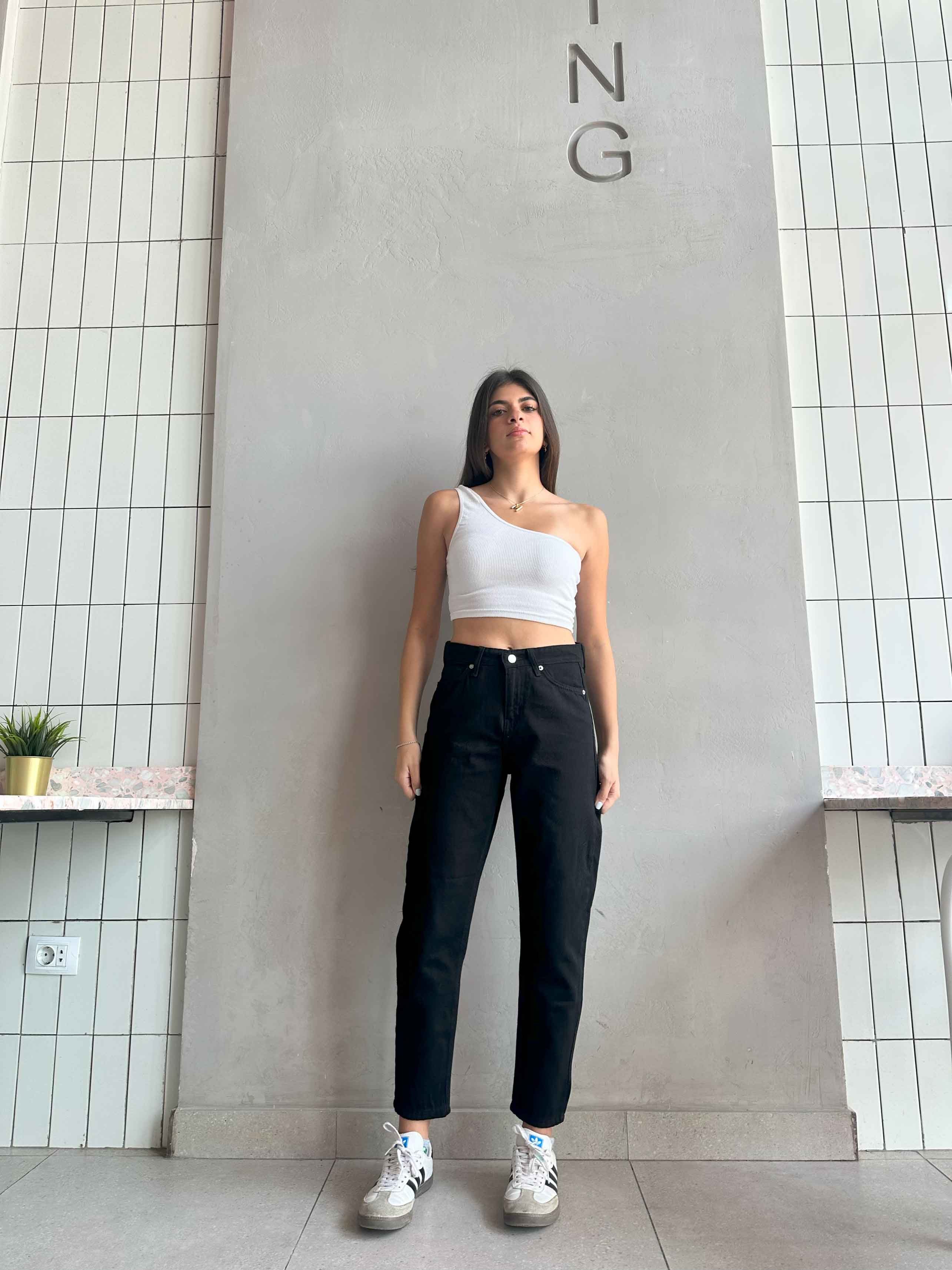 Mom-Fit - High-Waist Black. Mom-Fit CIZARO - Cizaro Jeans