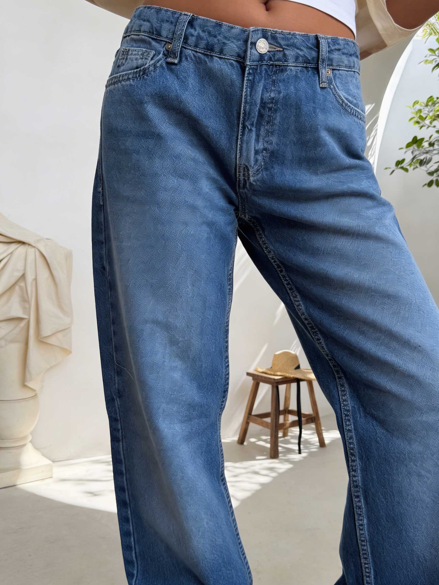 Perfect Straight – High-Waist Mid Blue Washed Jeans