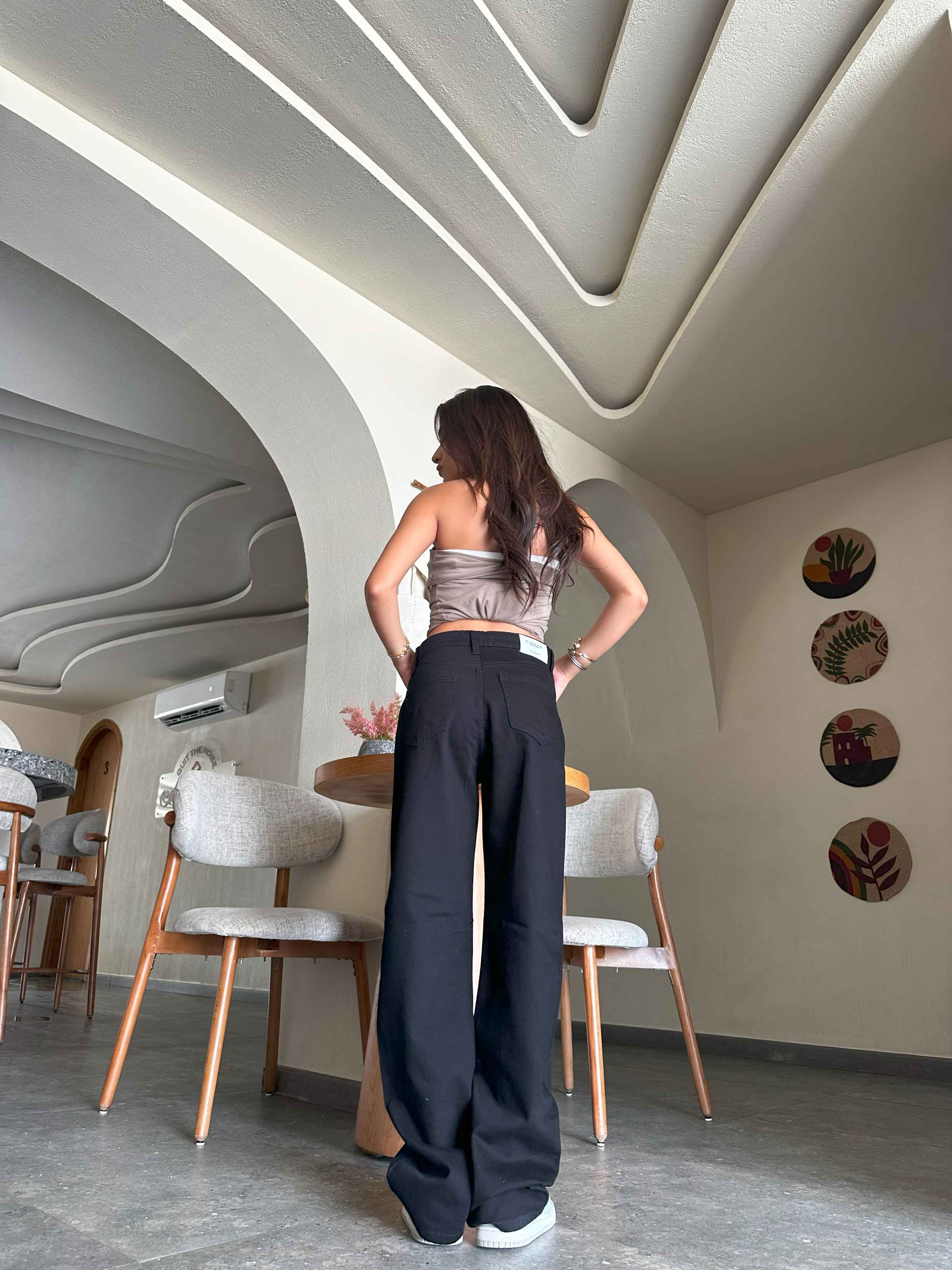 Straight - Classic Black Relaxed Fit Jeans. Straight-Leg CIZARO - Cizaro Jeans