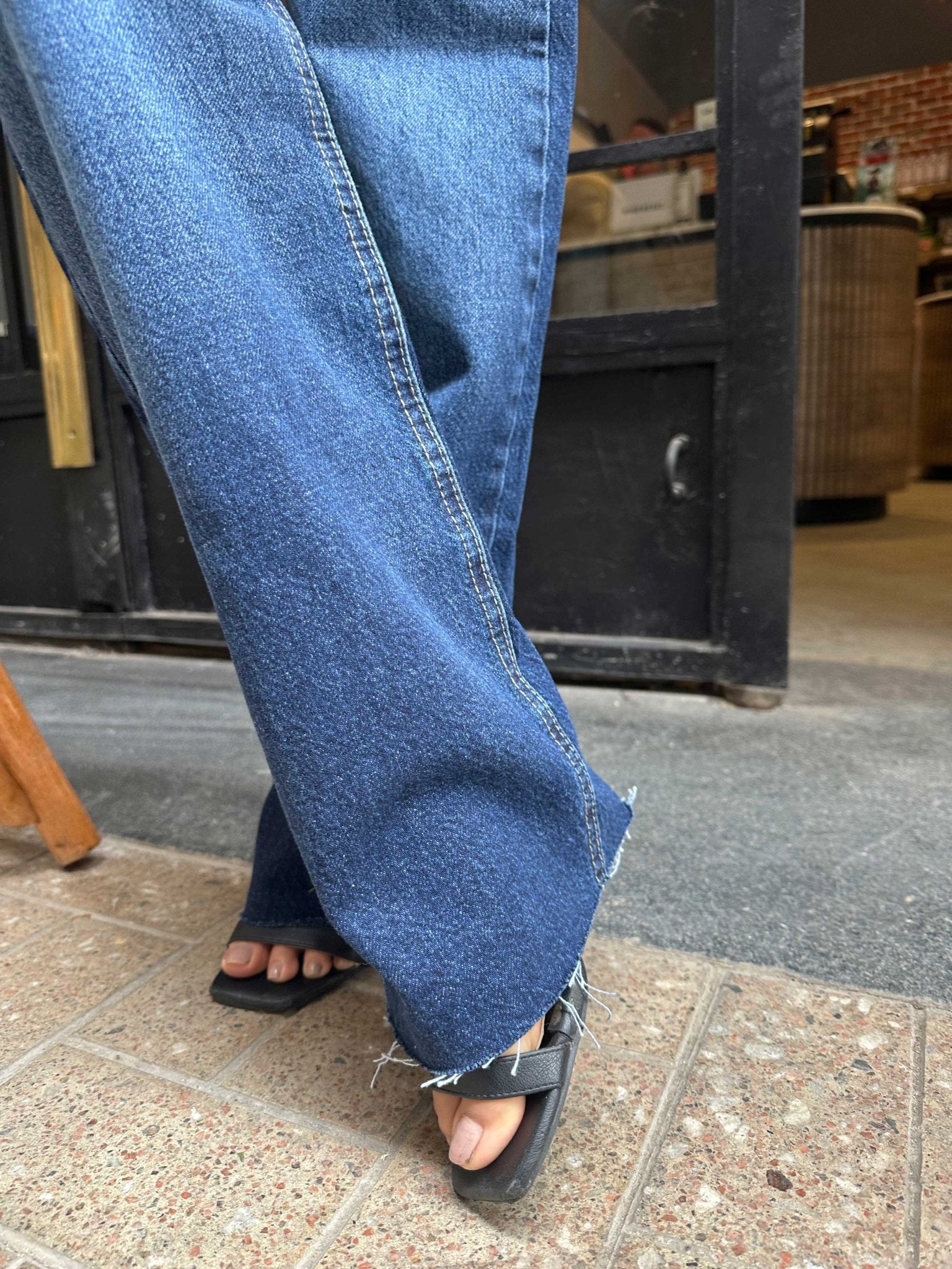 Straight Jeans - Deep Navy Blue Washed Jeans. Mom-Fit CIZARO - Cizaro Jeans