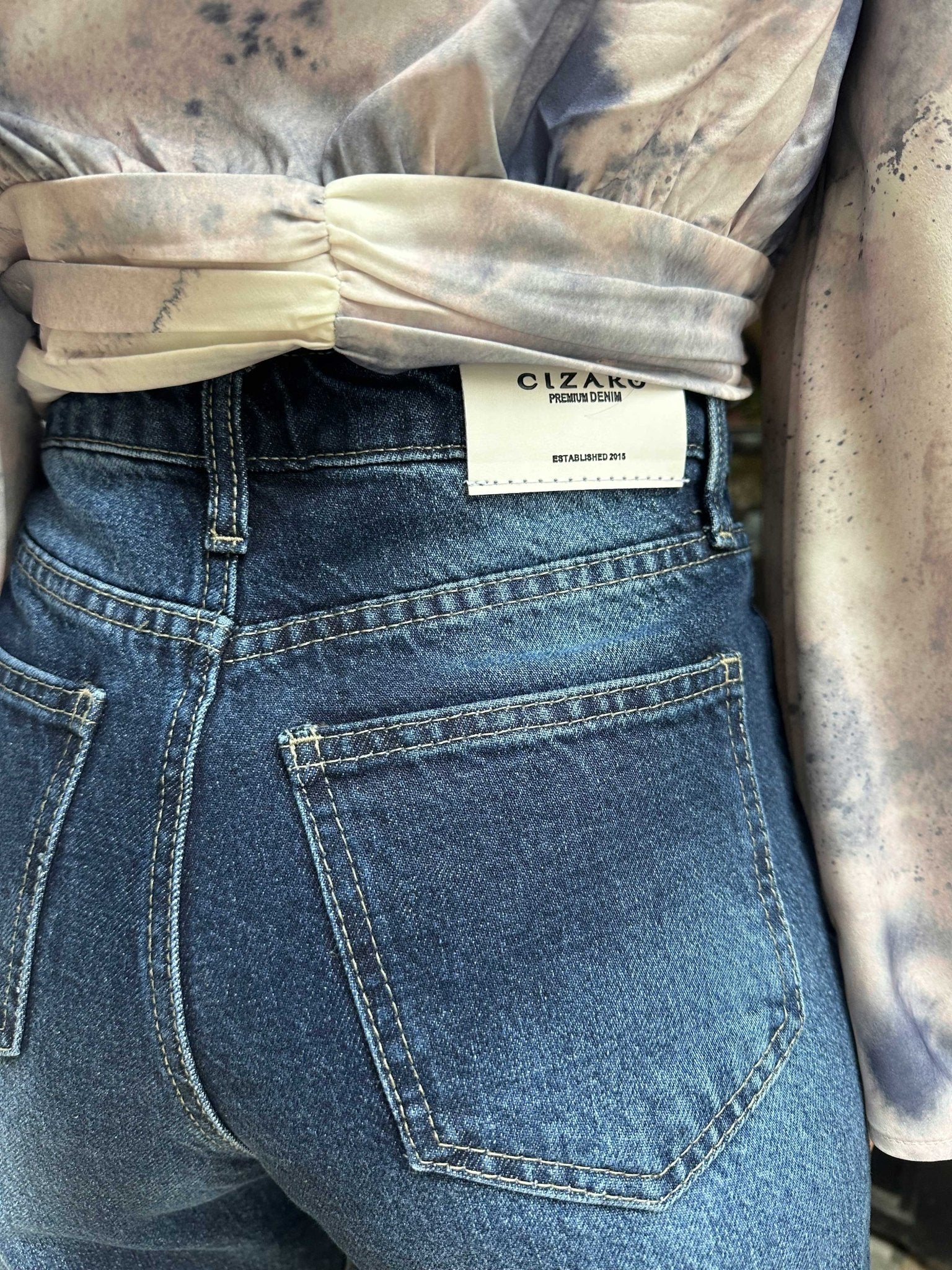 Straight Jeans - Deep Navy Blue Washed Jeans. Mom-Fit CIZARO - Cizaro Jeans