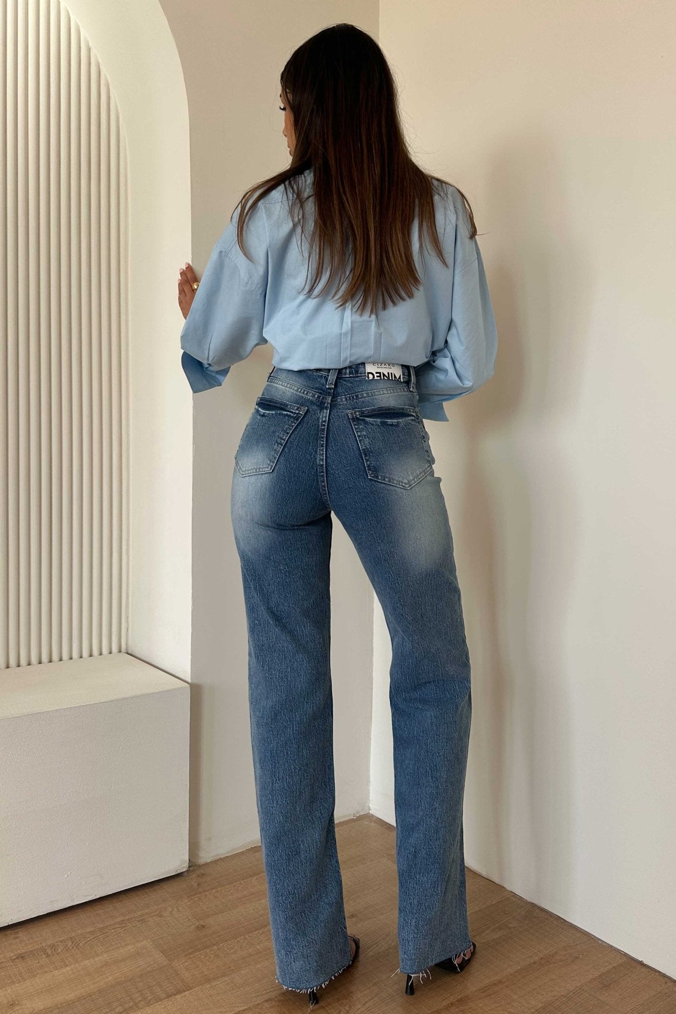 Ultra Comfort | Straight-Leg - High-Waist Raw Hem Medium Washed Blue Jeans Straight-Leg CIZARO - Cizaro Jeans
