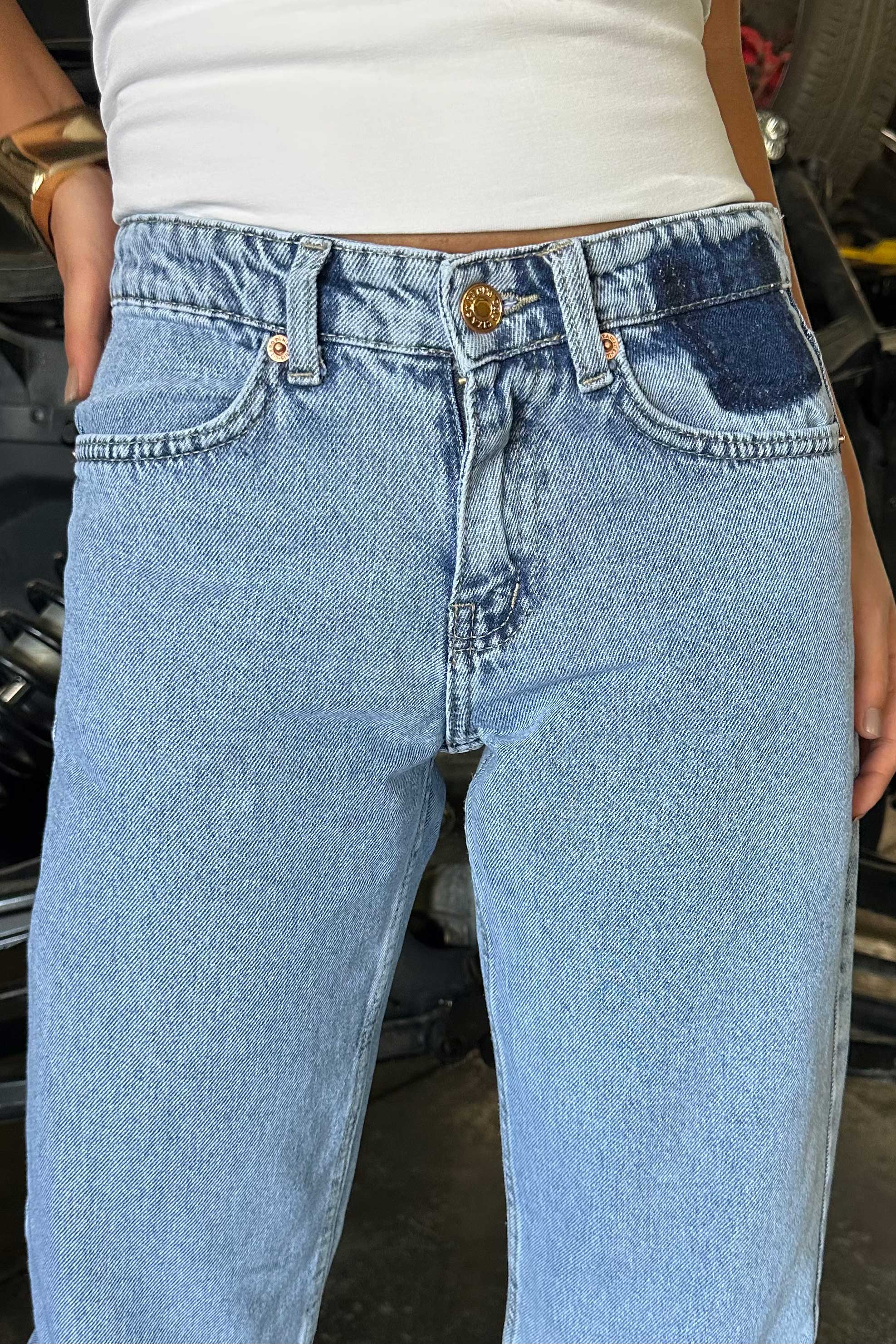 Straight Wide-Leg - Low Waist Light Blue Acid Wash Jeans