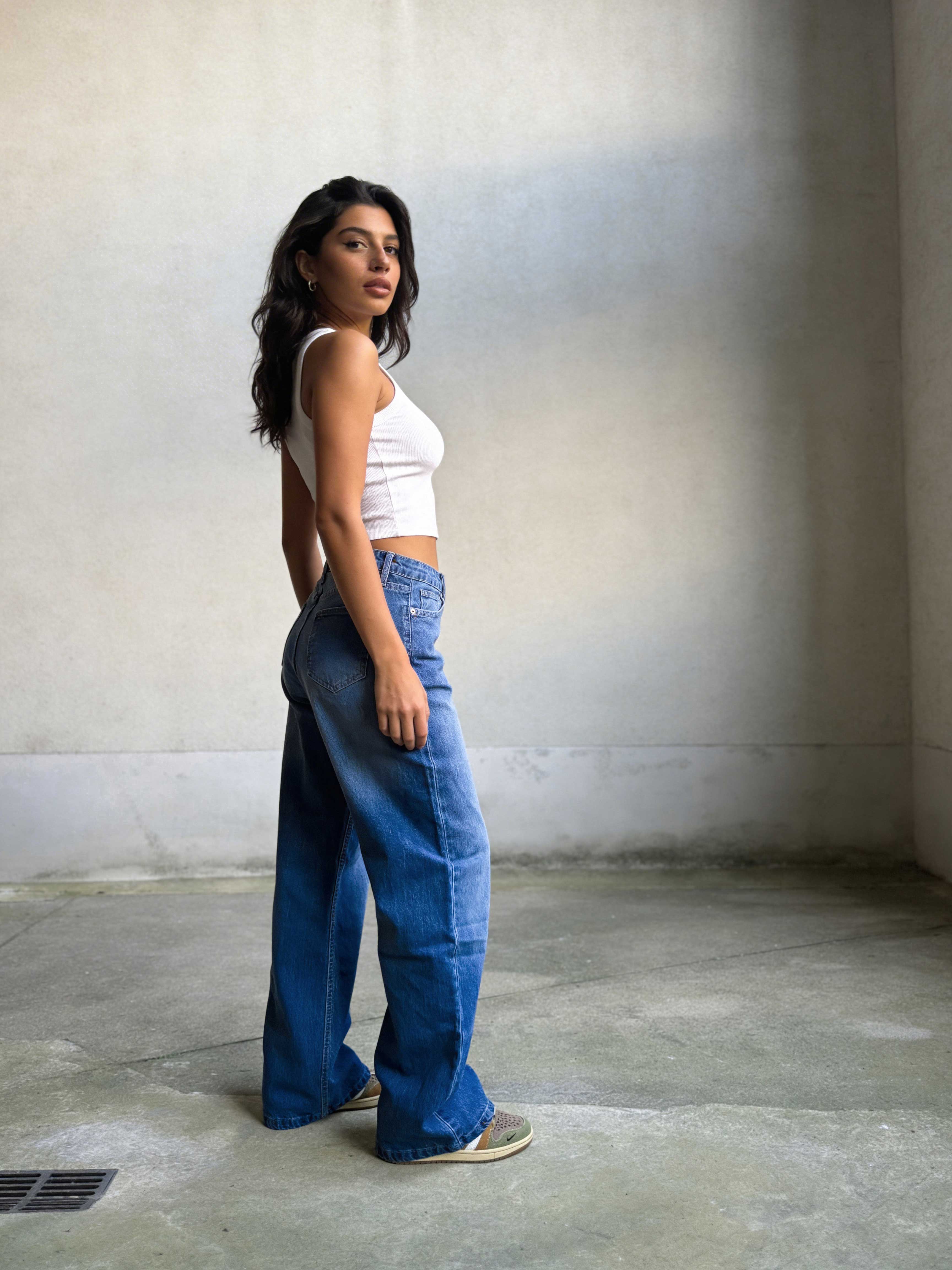 Ultra Comfort Wide-Leg – High-Waist Vibrant Blue Jeans