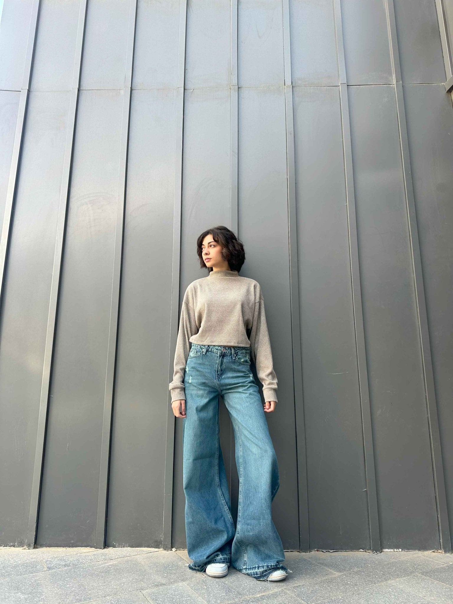Extreme Wide Leg - Mid Vintage Blue Green Raw Hems Jeans. Wide-Leg CIZARO - Cizaro Jeans