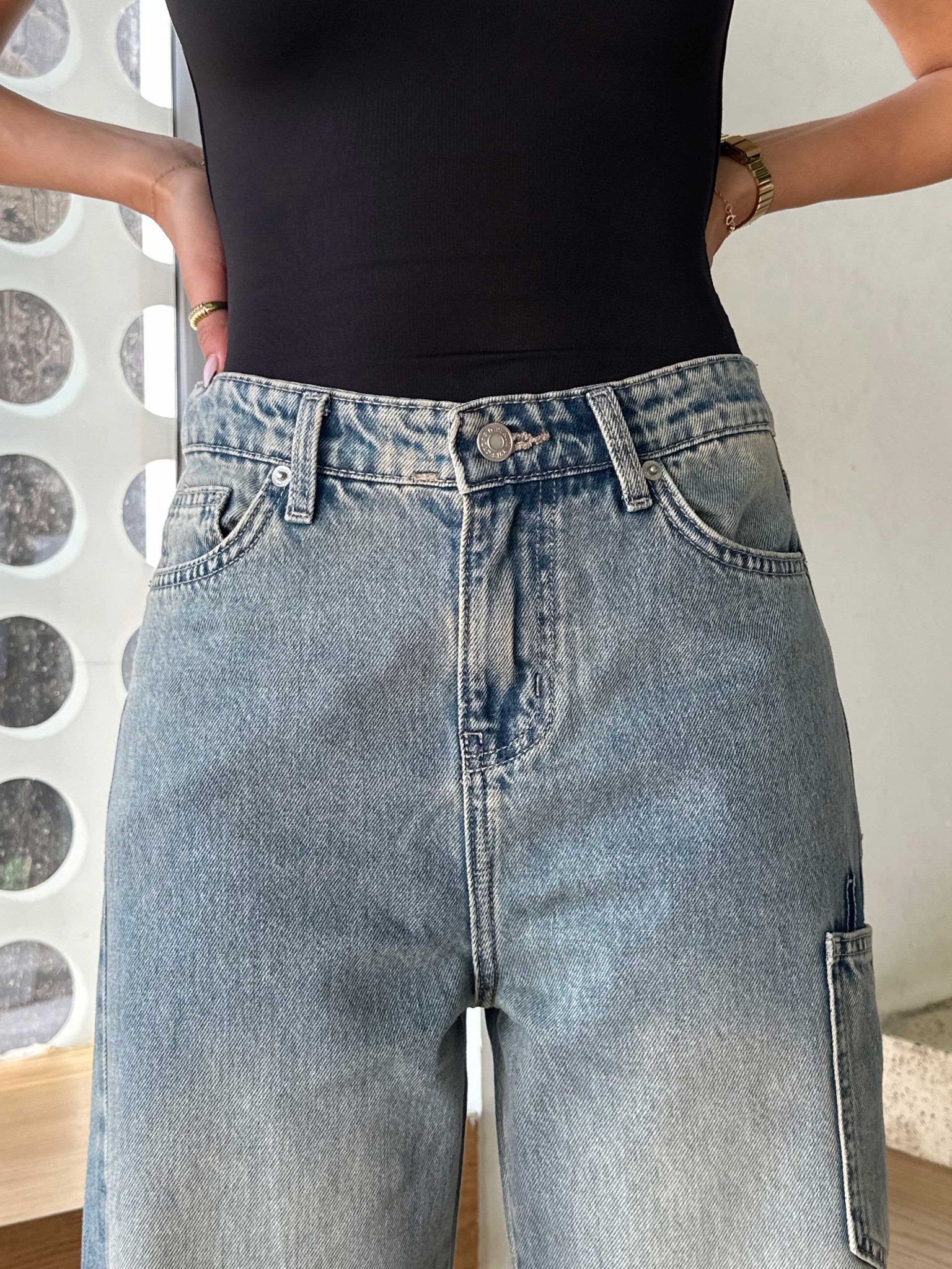Pocket Wide Leg - Medium Blue Dirty Washed Jeans. Wide-Leg CIZARO - Cizaro Jeans