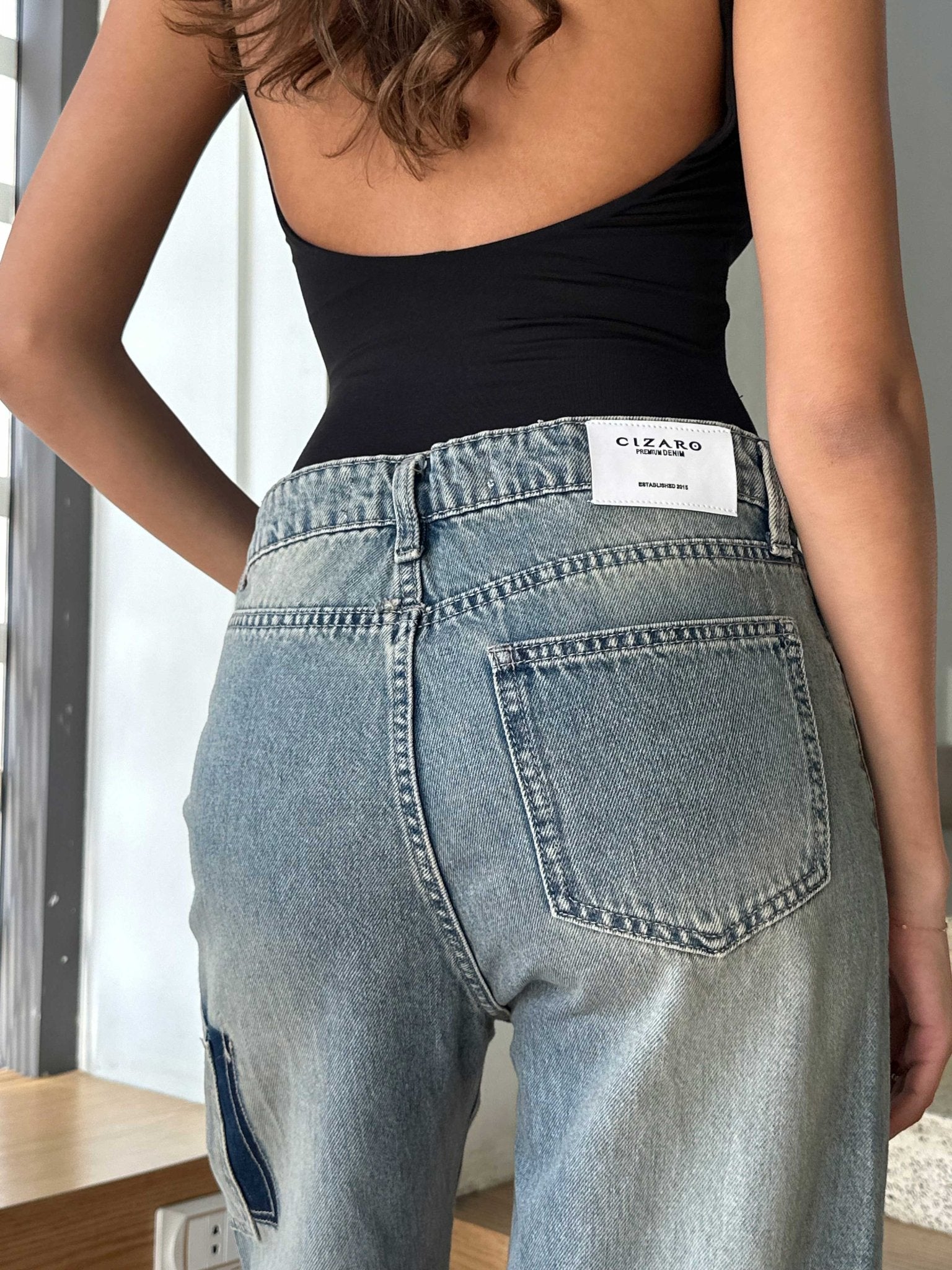Pocket Wide Leg - Medium Blue Dirty Washed Jeans. Wide-Leg CIZARO - Cizaro Jeans