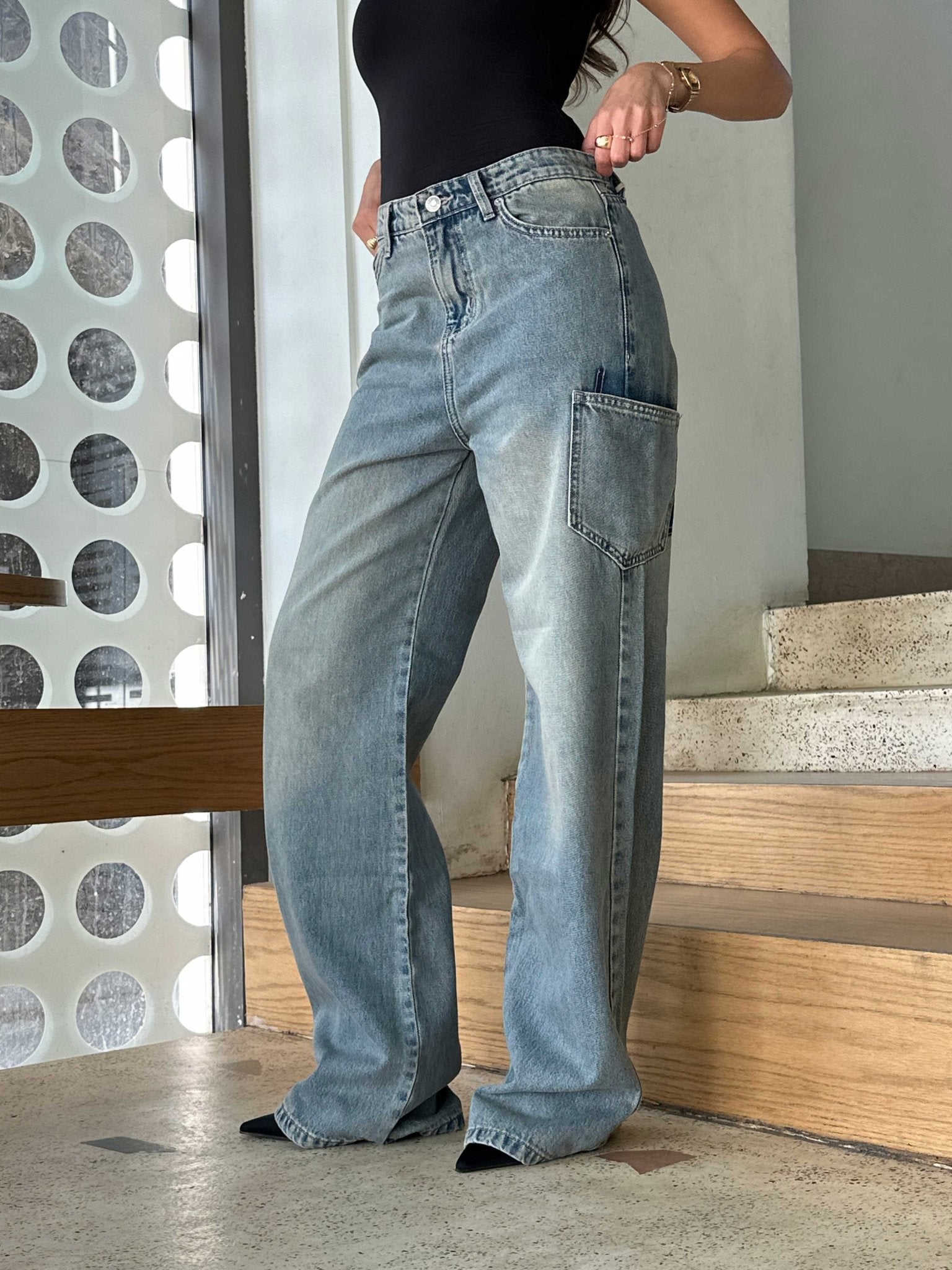 Pocket Wide Leg - Medium Blue Dirty Washed Jeans. Wide-Leg CIZARO - Cizaro Jeans