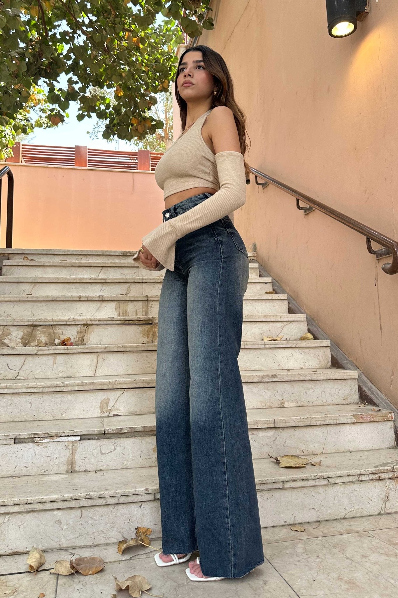 Straight-Leg - High-Waist Dark Dirty Vintage Wash Raw Hem Jeans Straight Jeans CIZARO - Cizaro Jeans