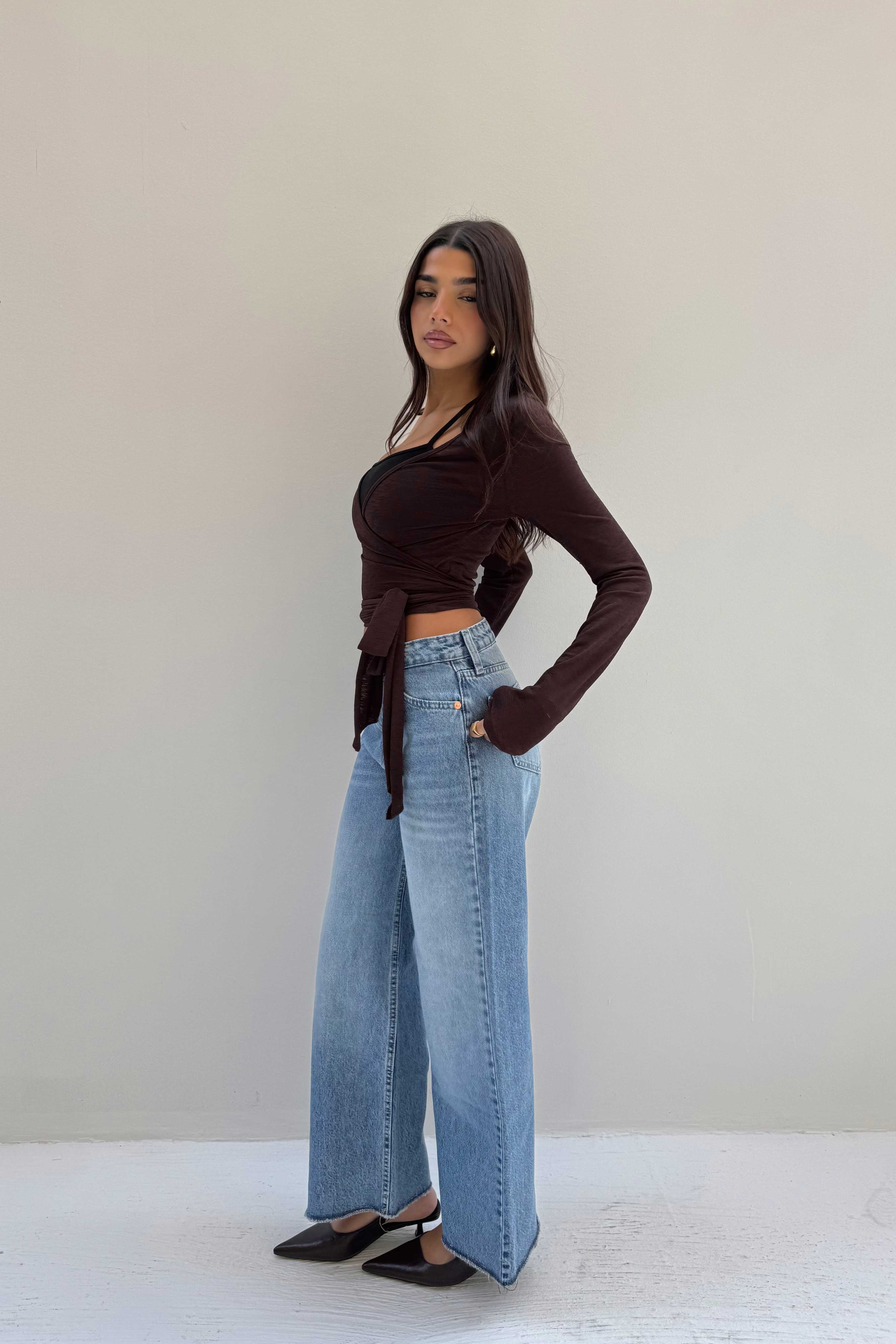 Wide-Leg – Mid-Waist Marine Blue Raw Hem Cropped Jeans Wide-Leg CIZARO - Cizaro Jeans