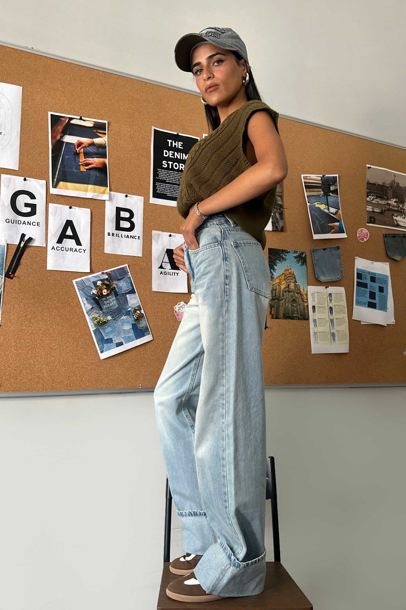 Baggy Turn-Up - Mid Rise Light Vintage Faded Blue Jeans Baggy CIZARO - Cizaro Jeans