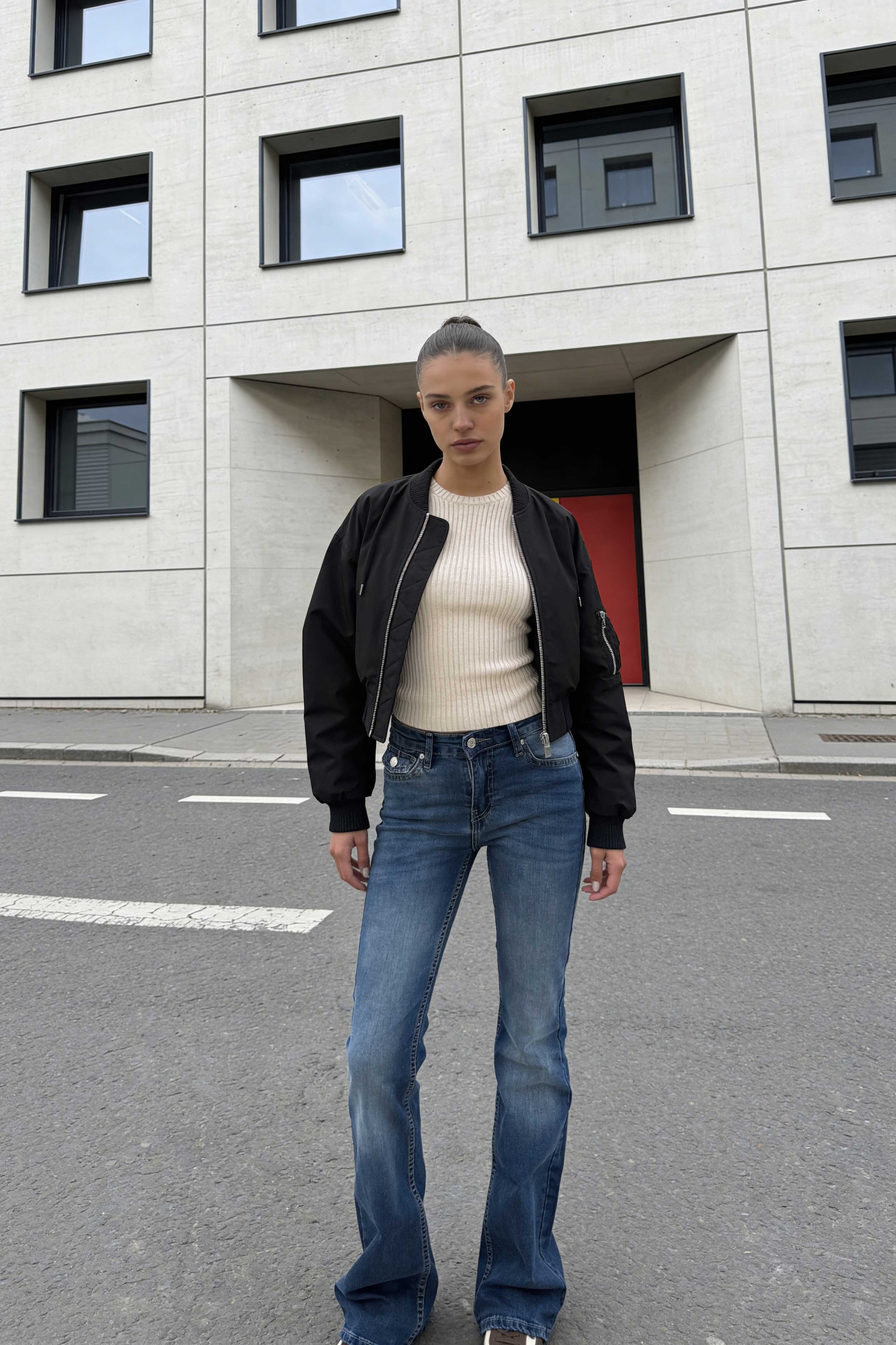 Flare Flap pocket , low waist
Marine Blue jeans