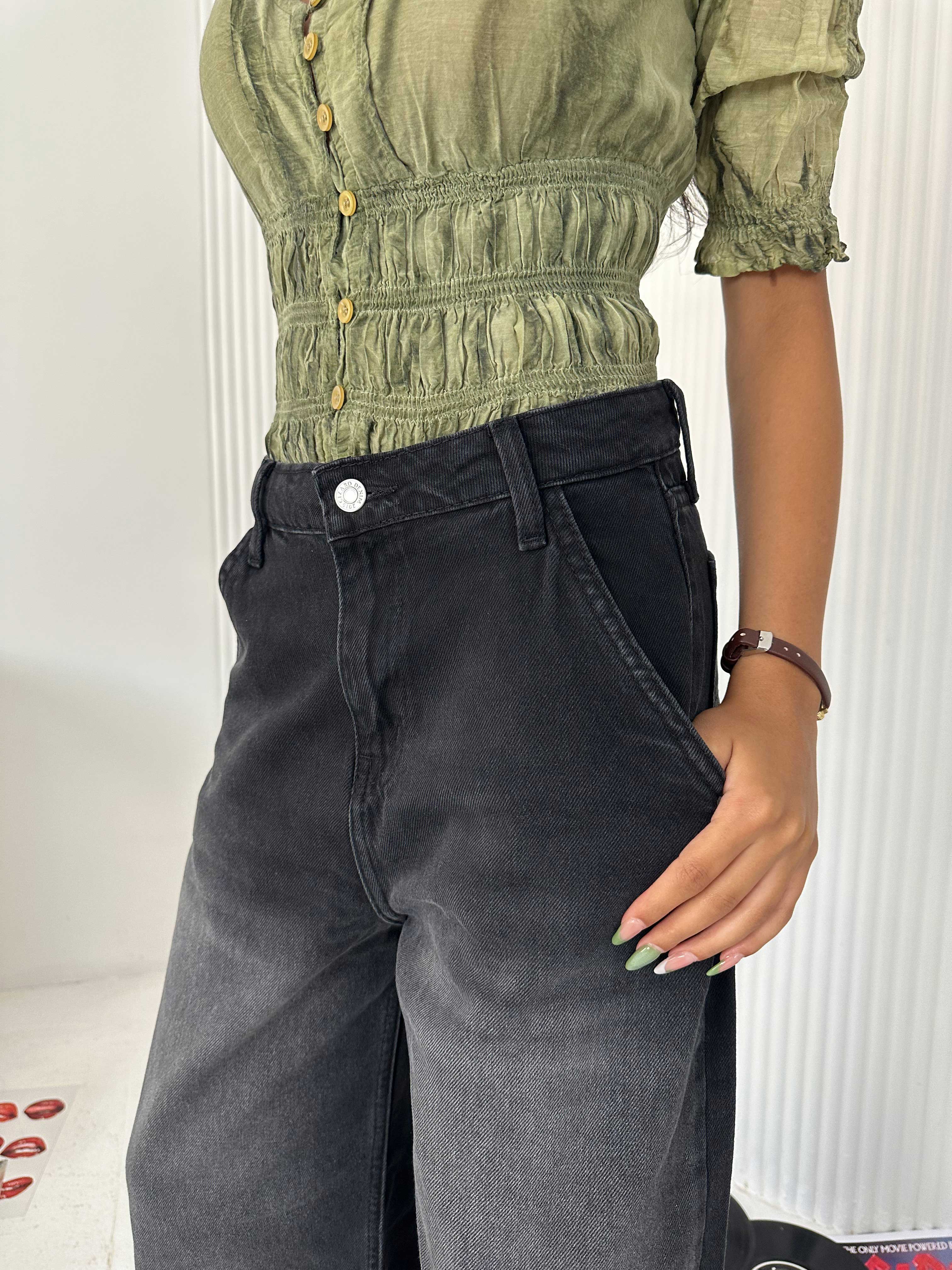 Skater - High-Waist Faded Charcoal Jeans
