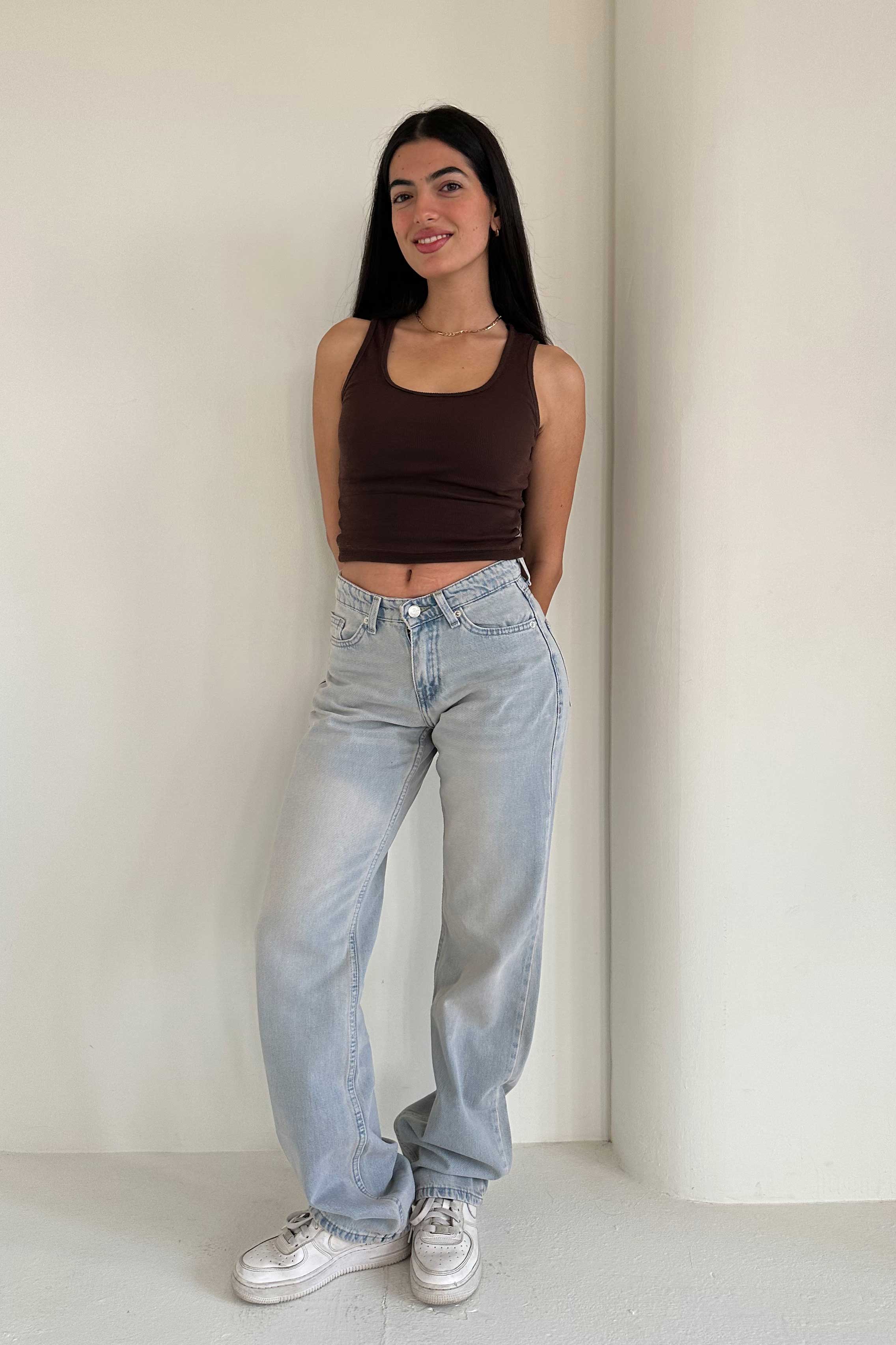 Straight – Mid Rise Light Vintage Blue Jeans