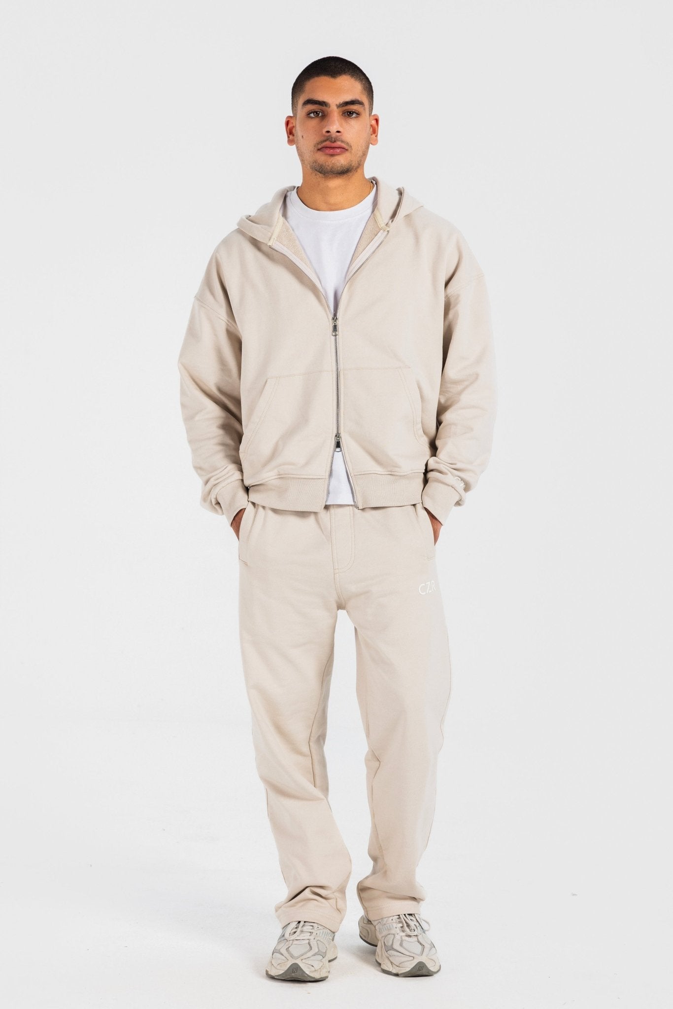 Wide-Leg Sweatpants – Beige Pants Sweatpants CIZARO - Cizaro Jeans