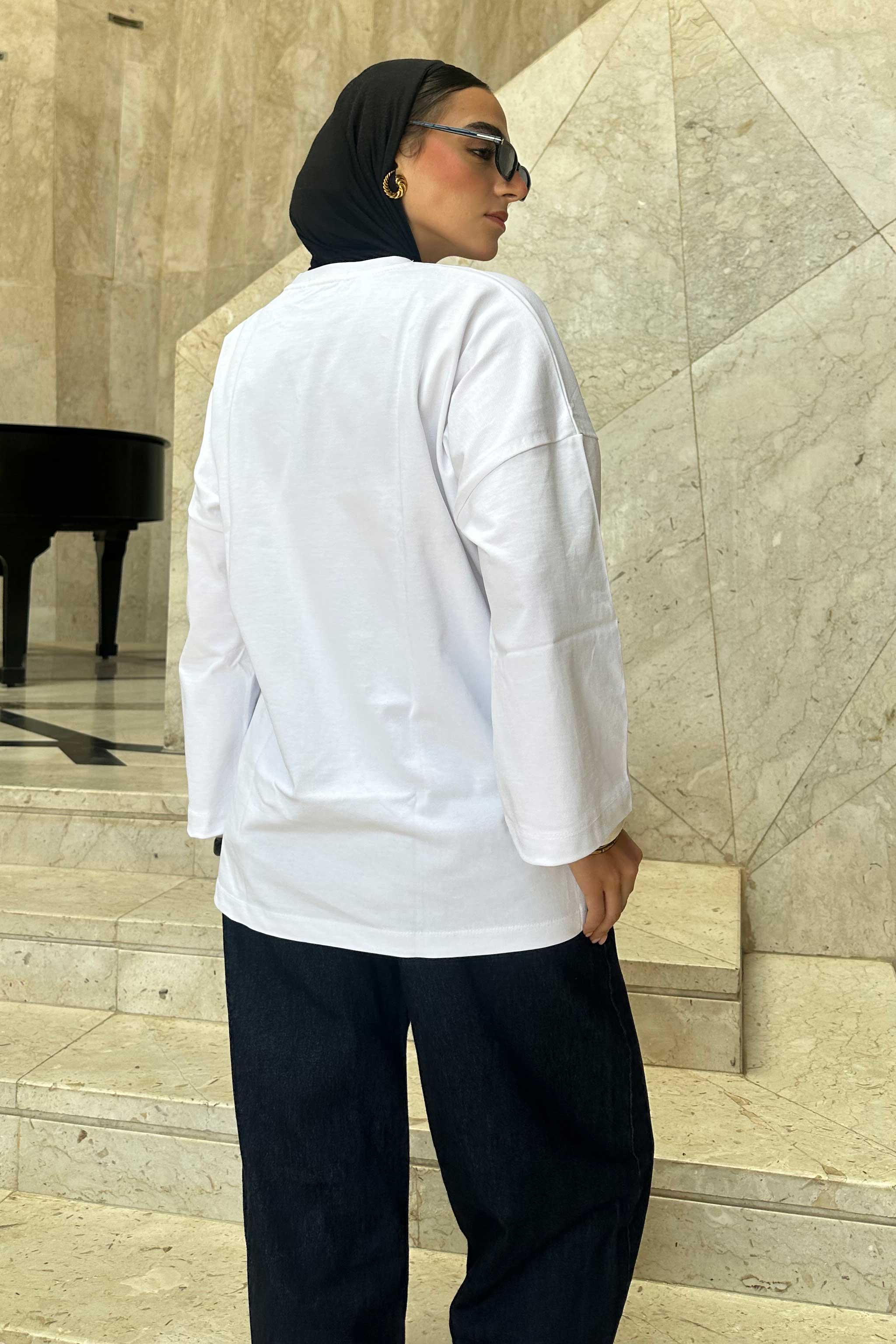 Oversized White Graphic T-Shirt T-Shirt CIZNEW - Cizaro Jeans