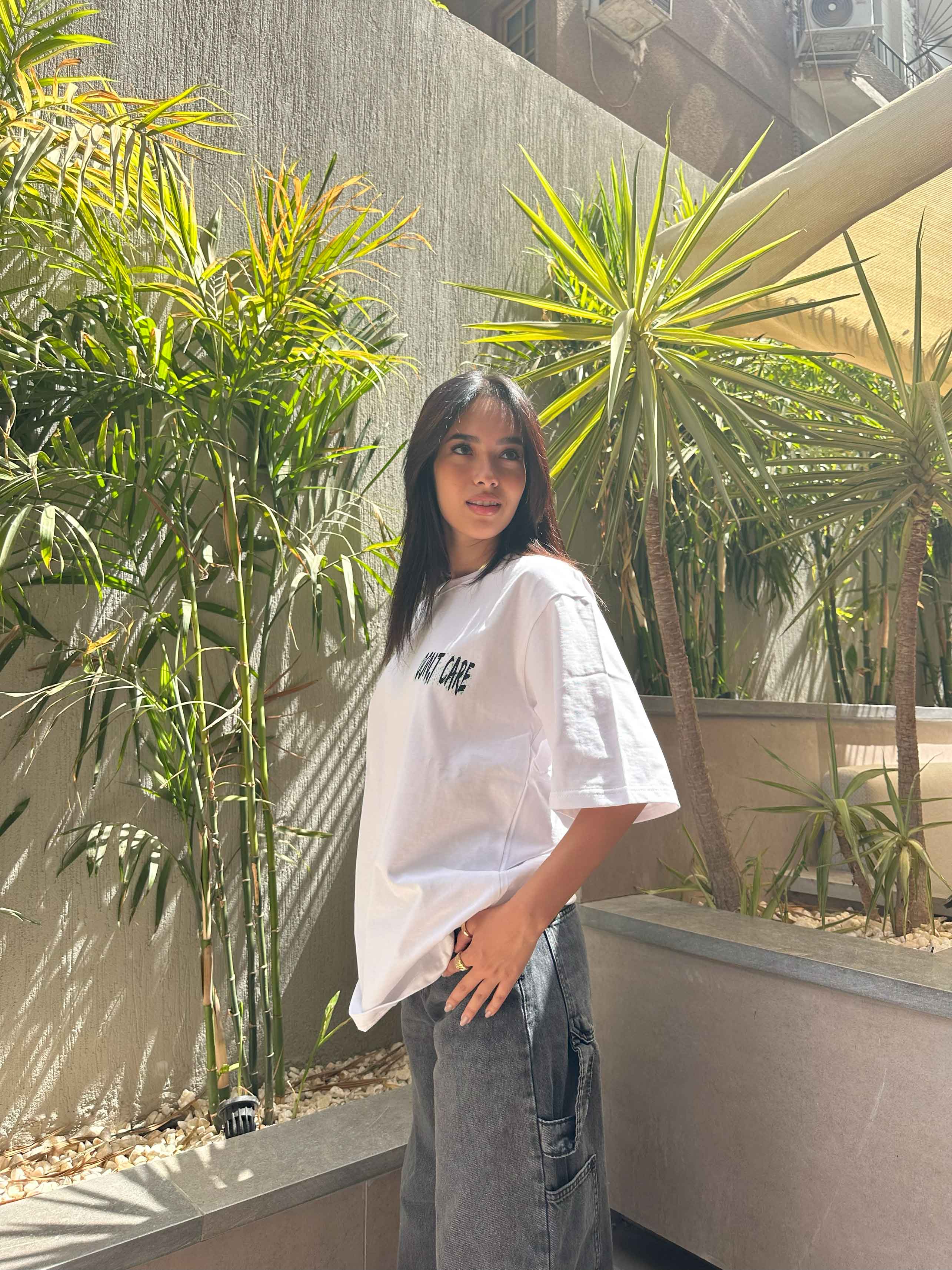 T-Shirt - White Oversized. T-Shirt CIZARO - Cizaro Jeans