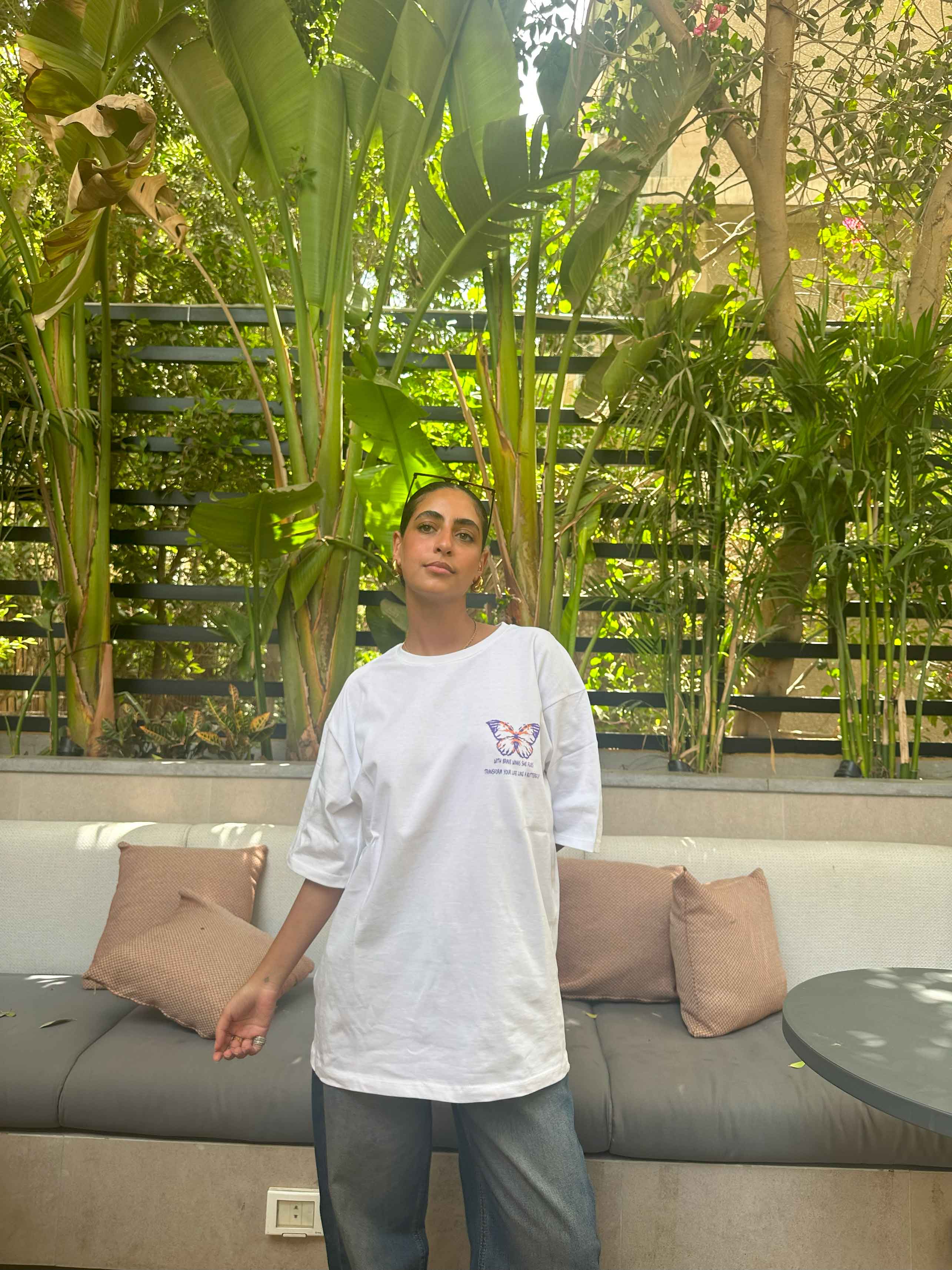 White Oversized Tee. New Line CIZARO - Cizaro Jeans
