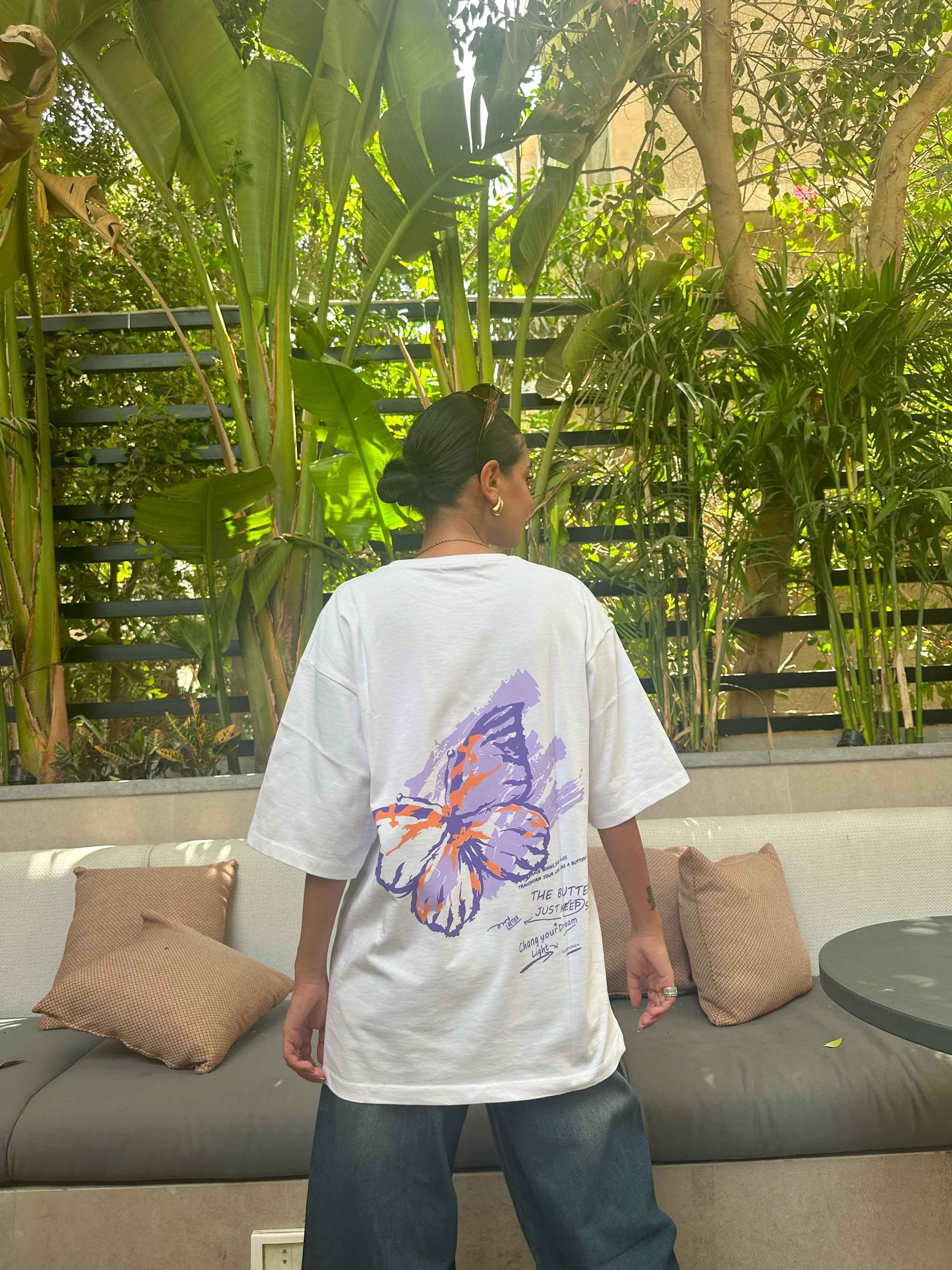 White Oversized Tee. New Line CIZARO - Cizaro Jeans