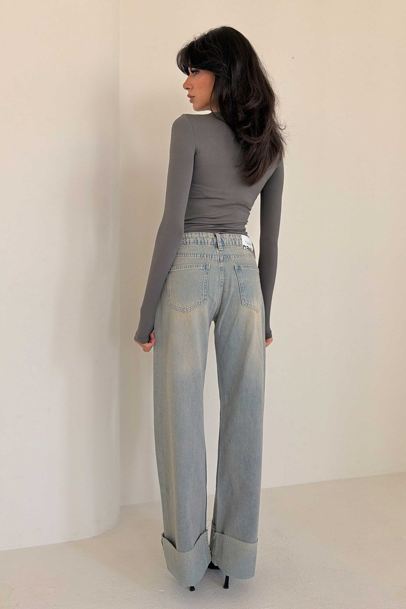 Wide Leg – Mid Rise Raw Hem Turn Up Light Vintage Blue Jeans WIDE LEG CIZARO - Cizaro Jeans