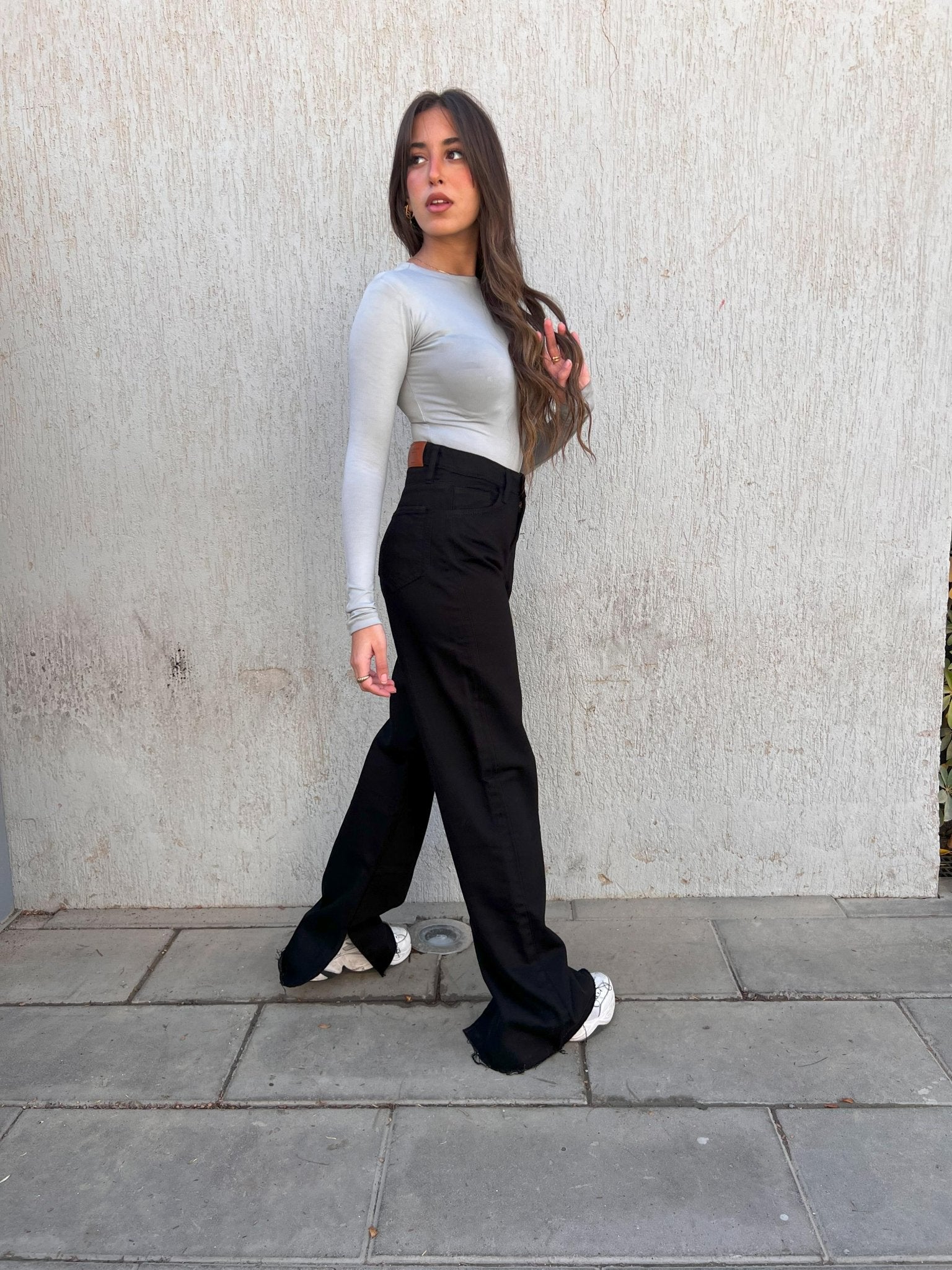 Straight - High-Waist Black Side Split. Mom-Fit Cizaro - Cizaro Jeans