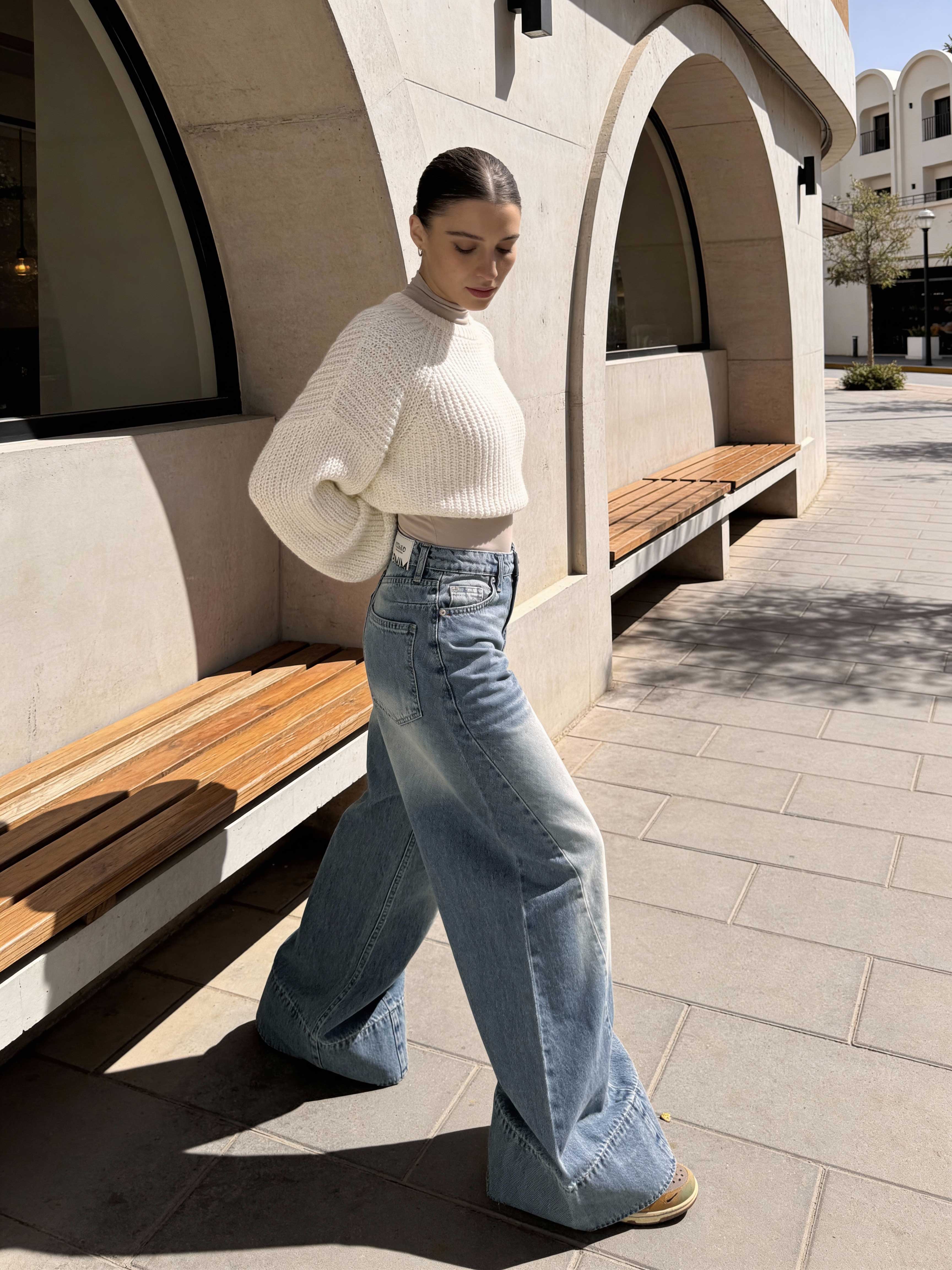 Extreme Wide Leg – High-Waist Light Vintage Blue Jeans