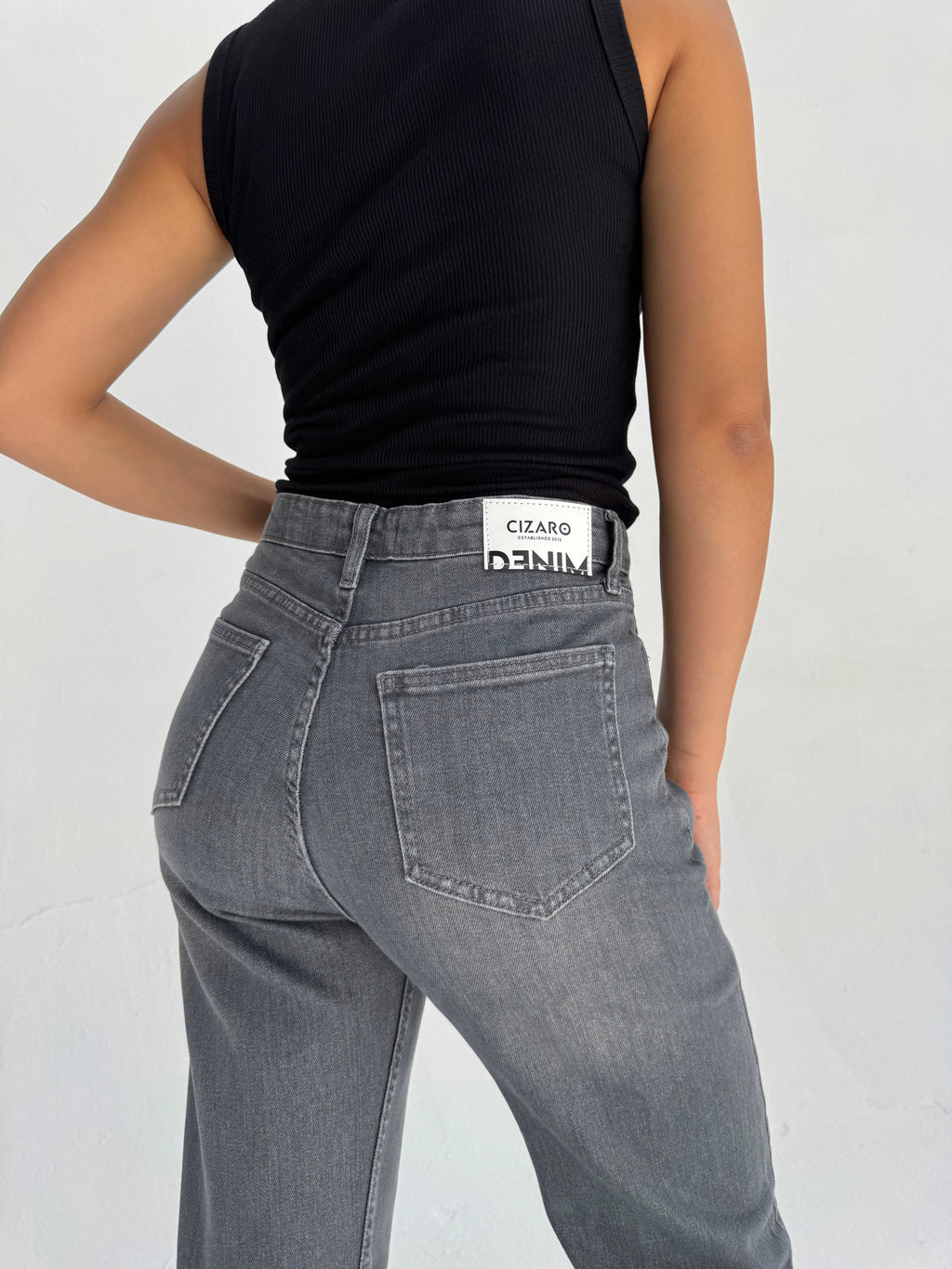 Straight High Waist – Washed Gray Jeans