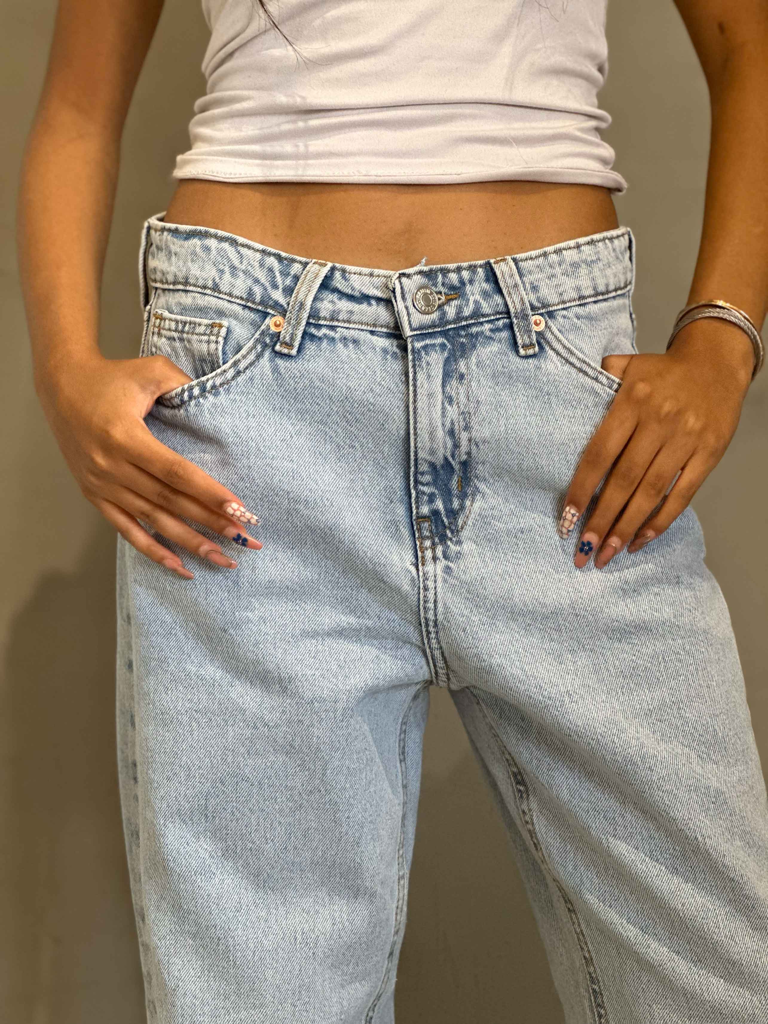 Light Iced Blue Mom-Fit Jeans. Mom-Fit CIZARO    - Cizaro Jeans