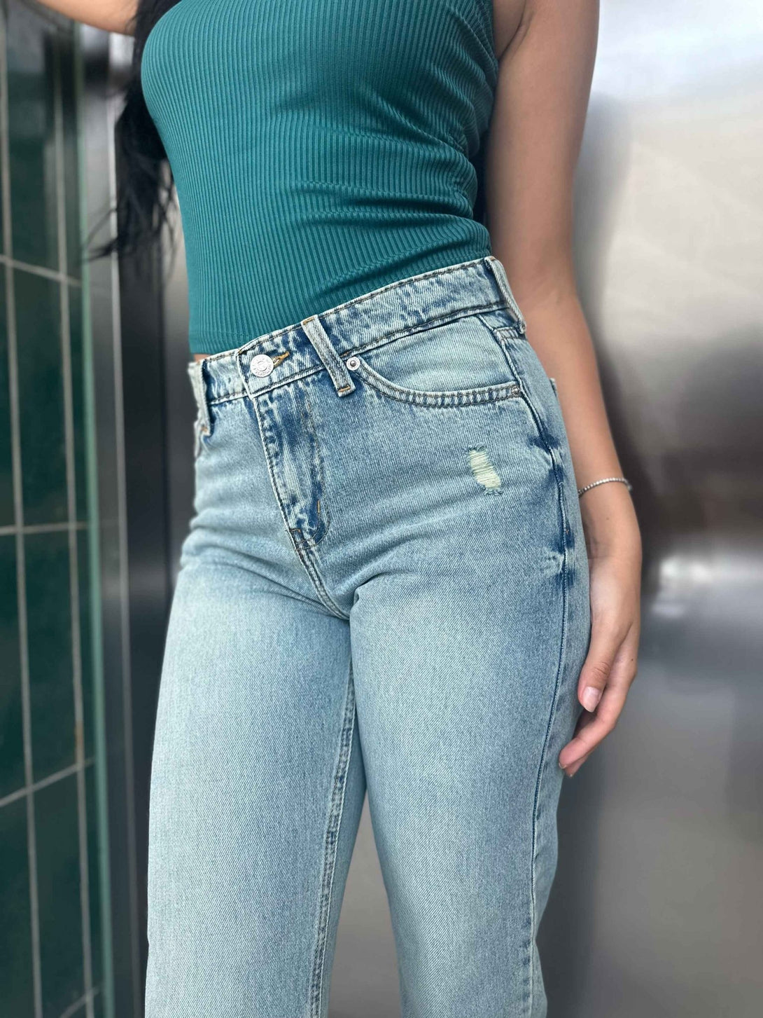 Mom Fit - Light Vintage Blue Green. Mom-fit CIZARO    - Cizaro Jeans