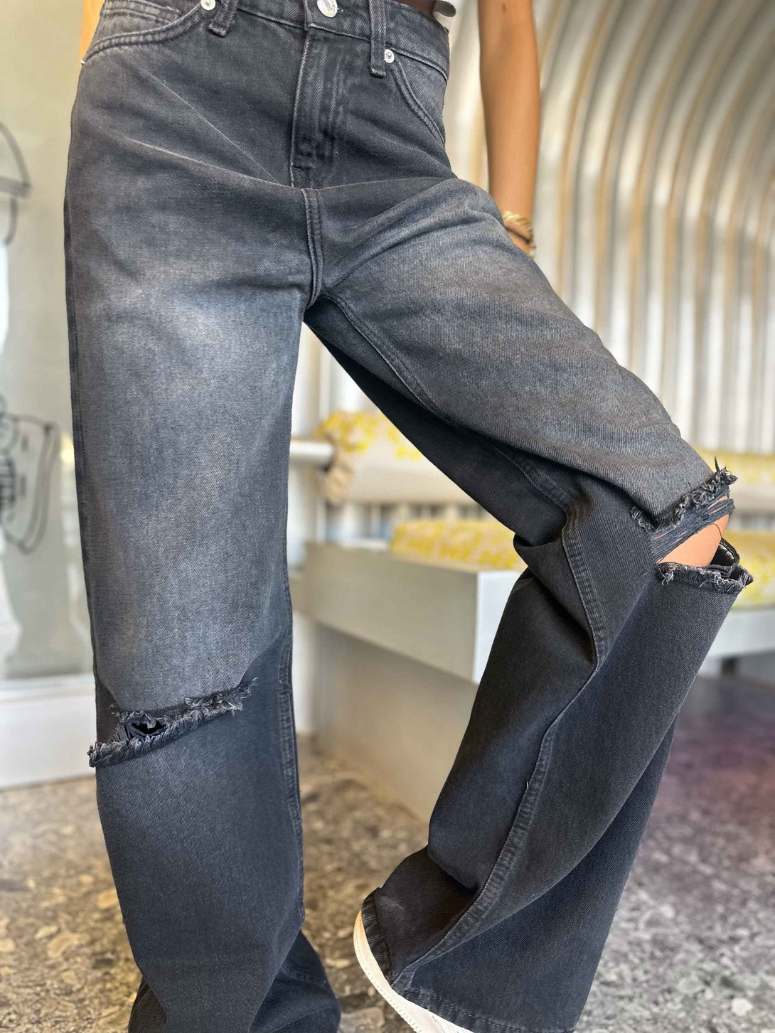 Wide Leg - Distressed Dark Grey. Wide leg CIZARO    - Cizaro Jeans