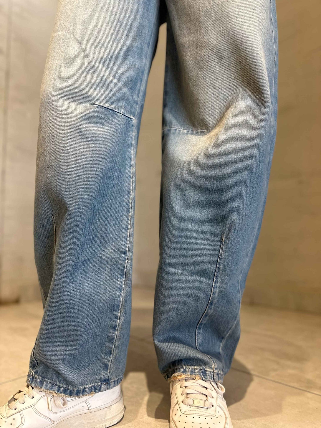 Balloon - Light Vintage Blue Criss-Cross Jeans. Balloon CIZARO    - Cizaro Jeans