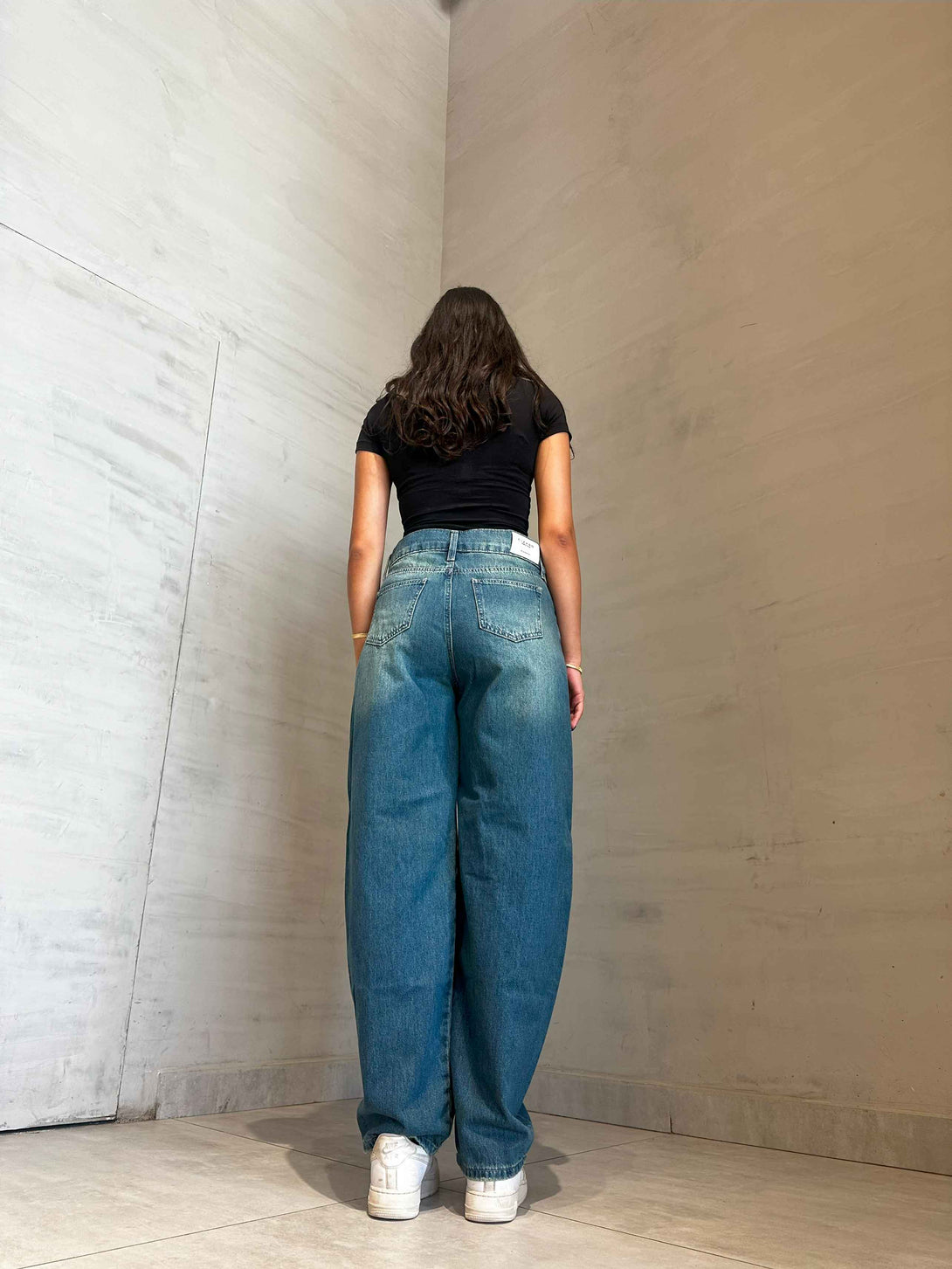 Balloon - Mid Vintage Blue Criss-Cross Jeans. Balloon CIZARO    - Cizaro Jeans