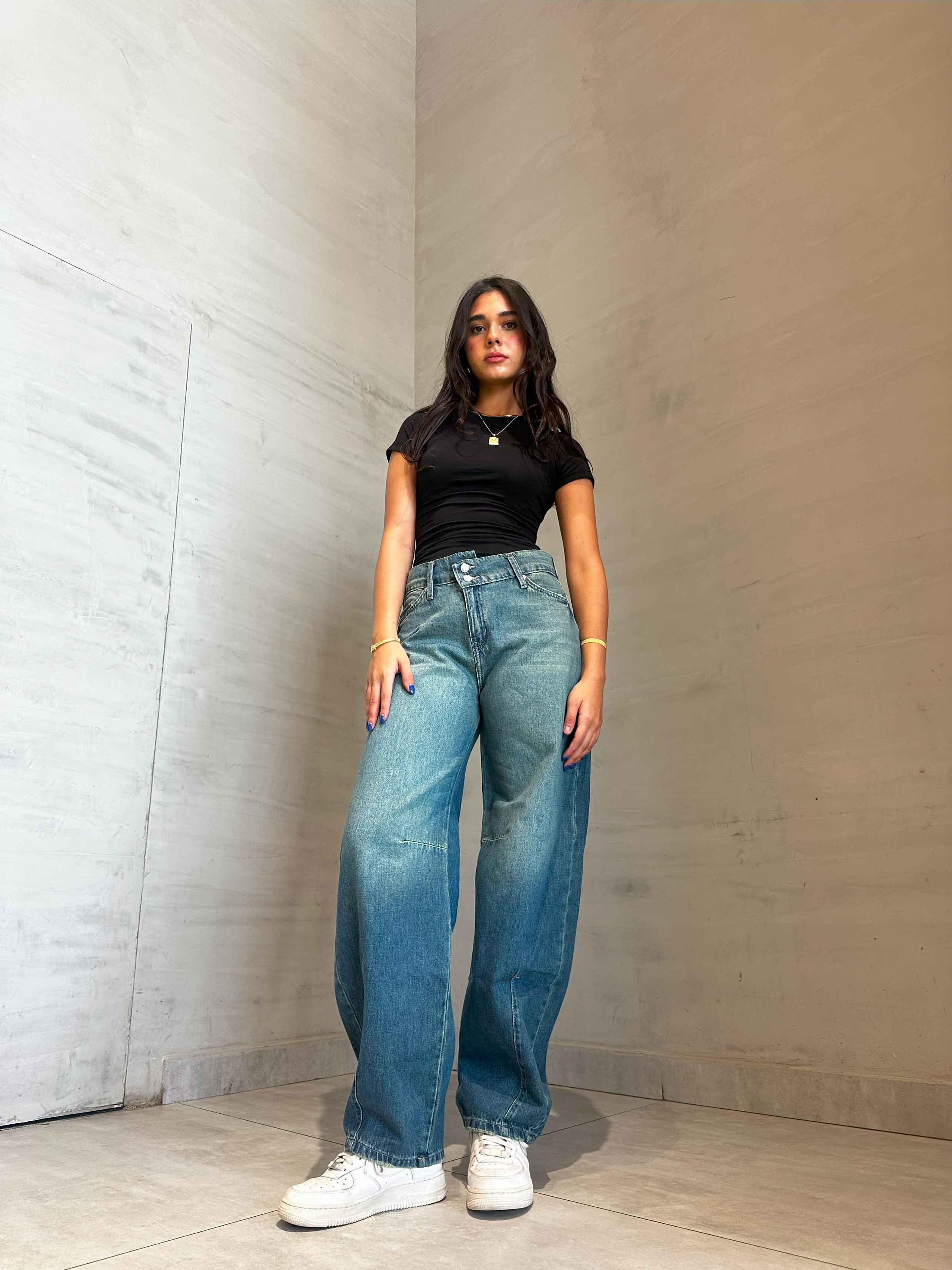 Balloon - Mid Vintage Blue Criss-Cross Jeans. Balloon CIZARO    - Cizaro Jeans