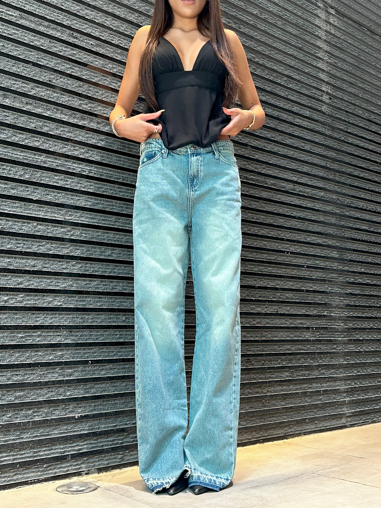 Straight Leg - Light Vintage Blue Split Hem Jeans. Baggy CIZARO    - Cizaro Jeans